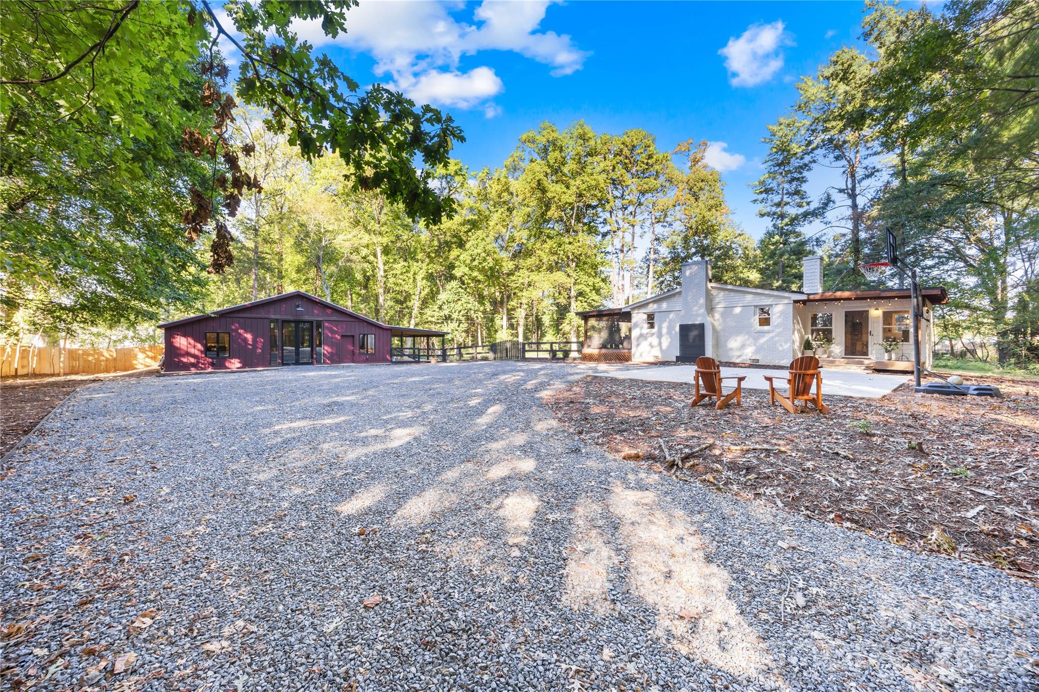 13923 Asbury Chapel Road, Huntersville, photo 1 of 8