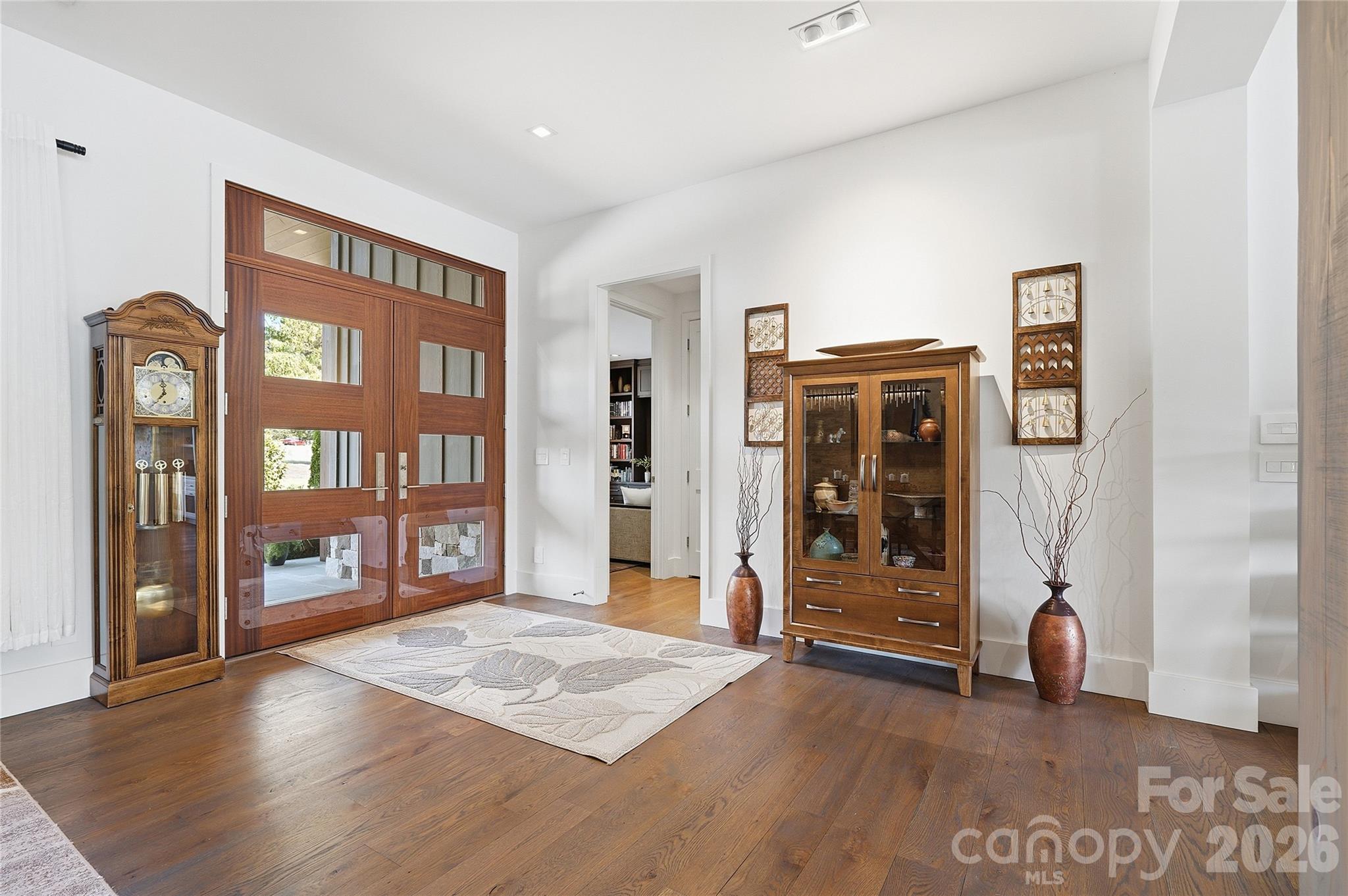 984 Mapleton Lane, Columbus, photo 7 of 8