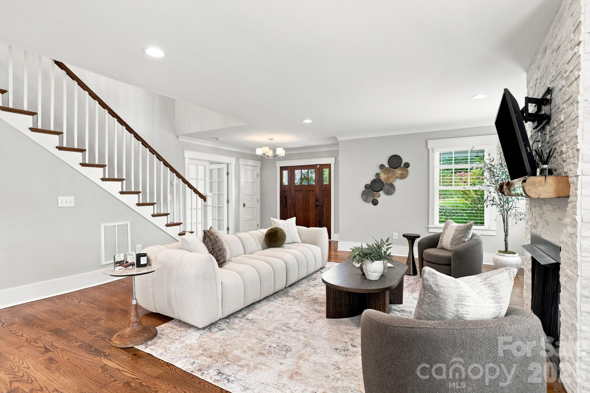 2617 Commonwealth Avenue, Charlotte, photo 4 of 8