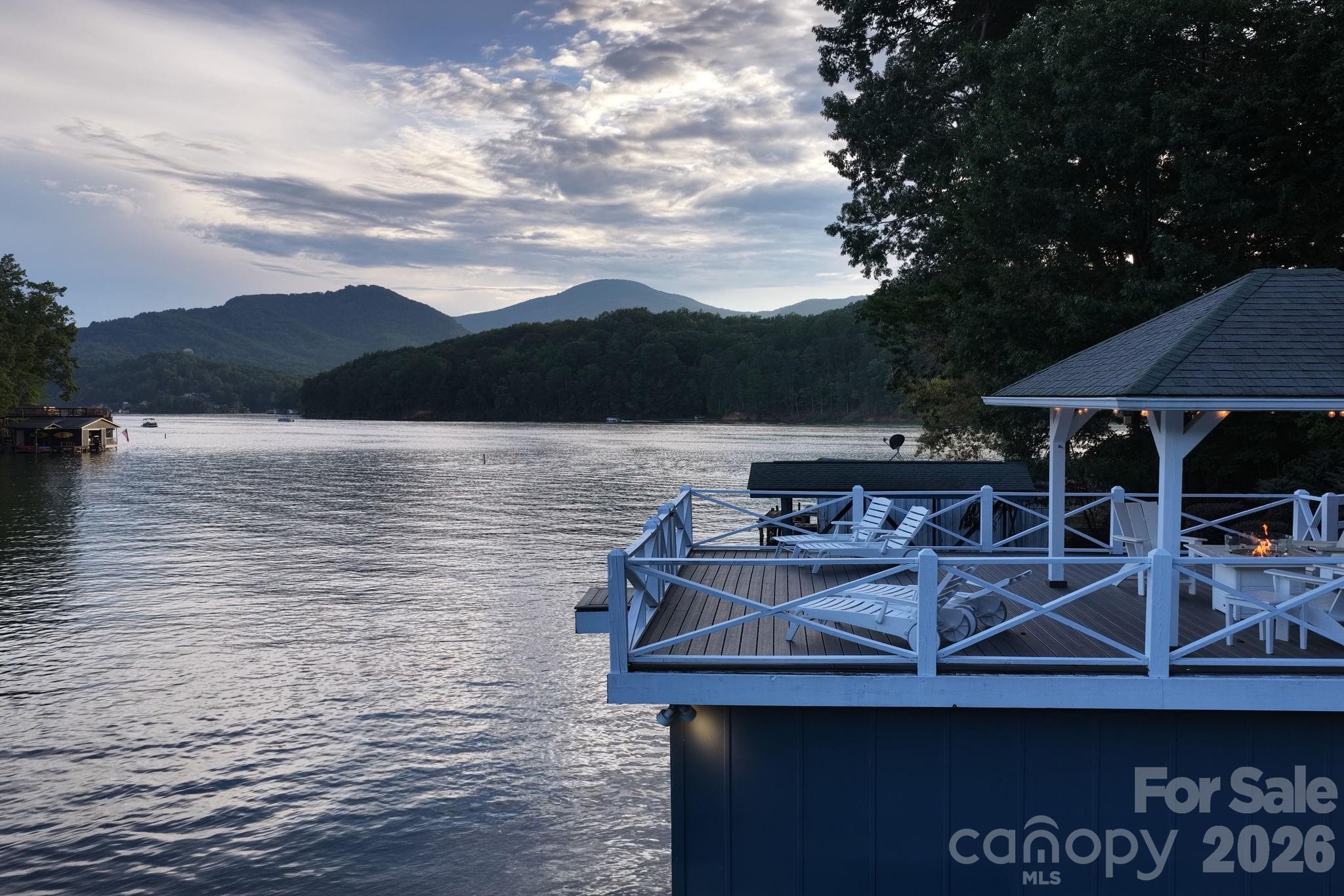 183 Blarney Road, Lake Lure, photo 4 of 8