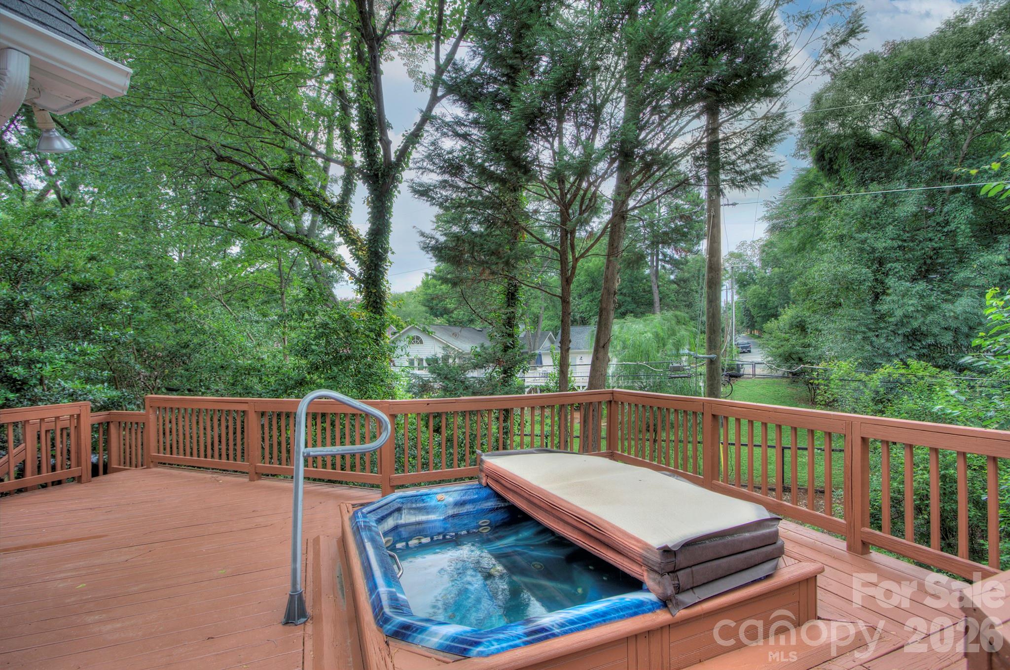 2000 Victorian Place, Charlotte, photo 5 of 8