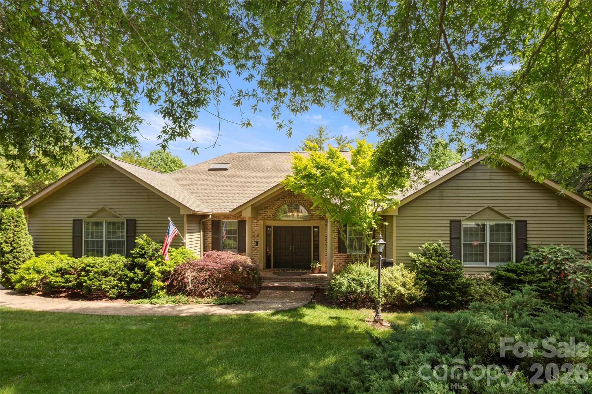 842 Rickel Drive, Hendersonville, photo 1 of 8