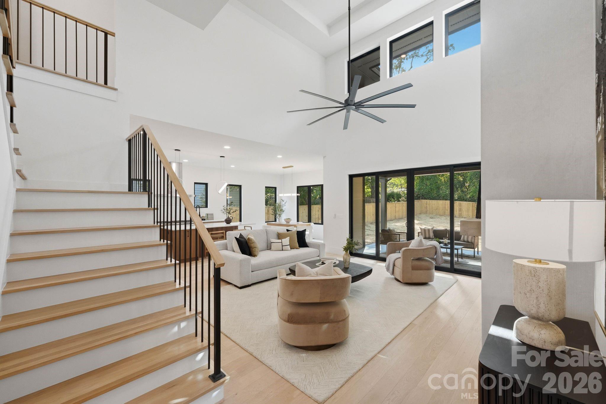 1427 N Sharon Amity Road, Charlotte, photo 6 of 8