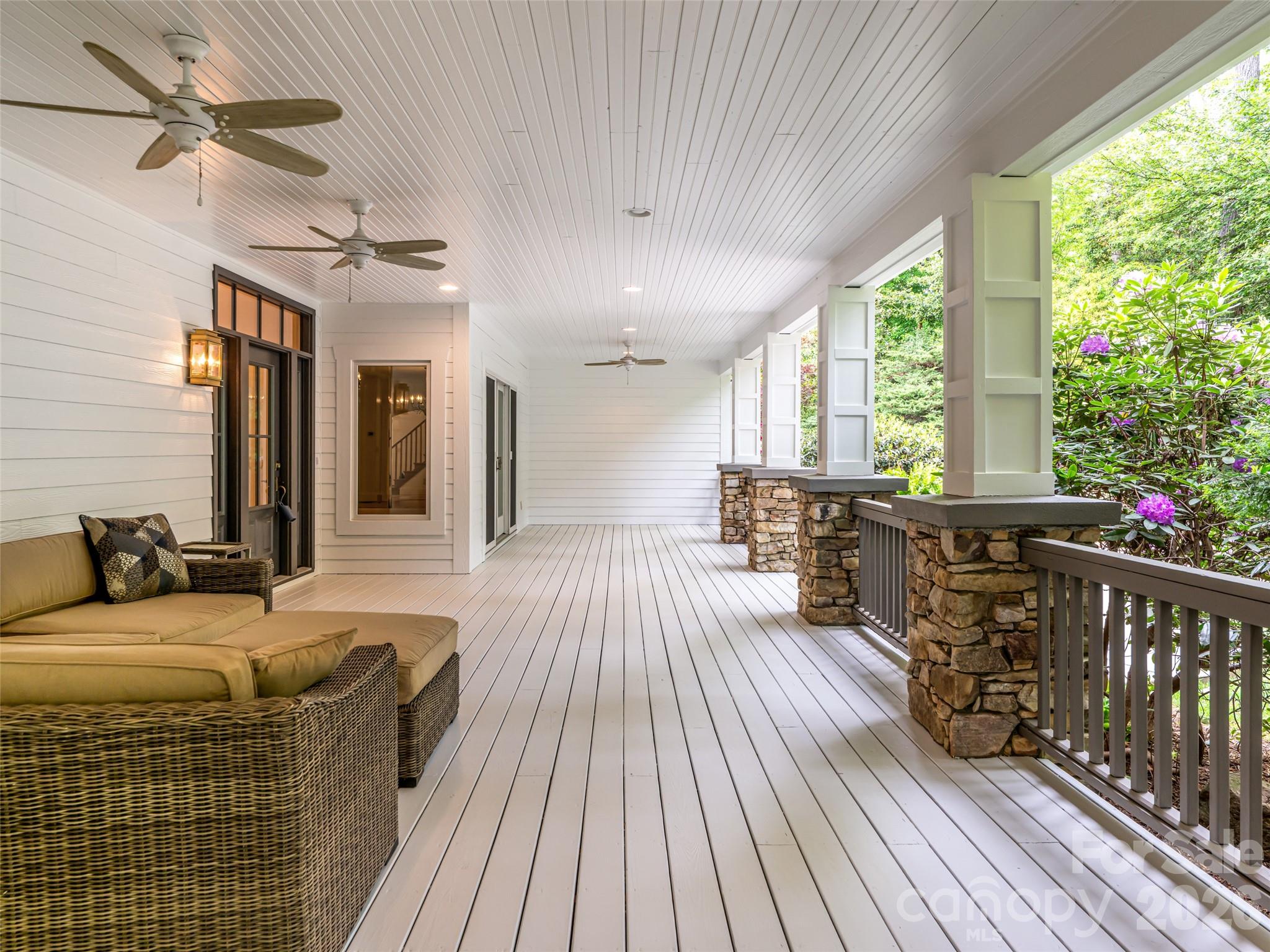 307 S Braeside Court, Asheville, photo 4 of 8