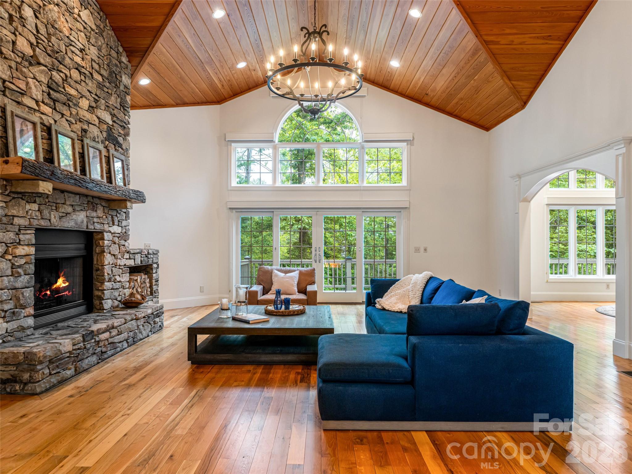 307 S Braeside Court, Asheville, photo 6 of 8