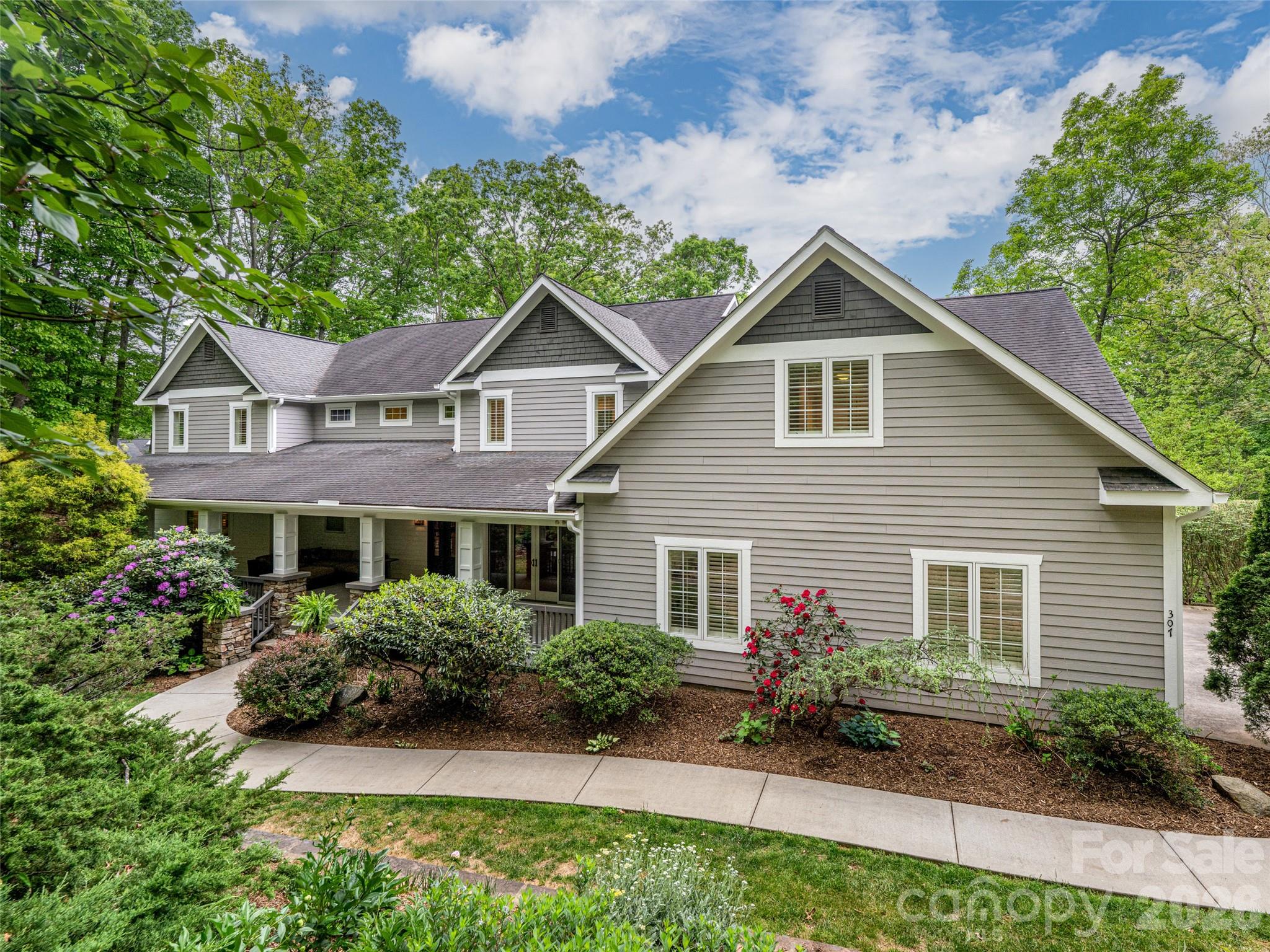 307 S Braeside Court, Asheville, photo 1 of 8
