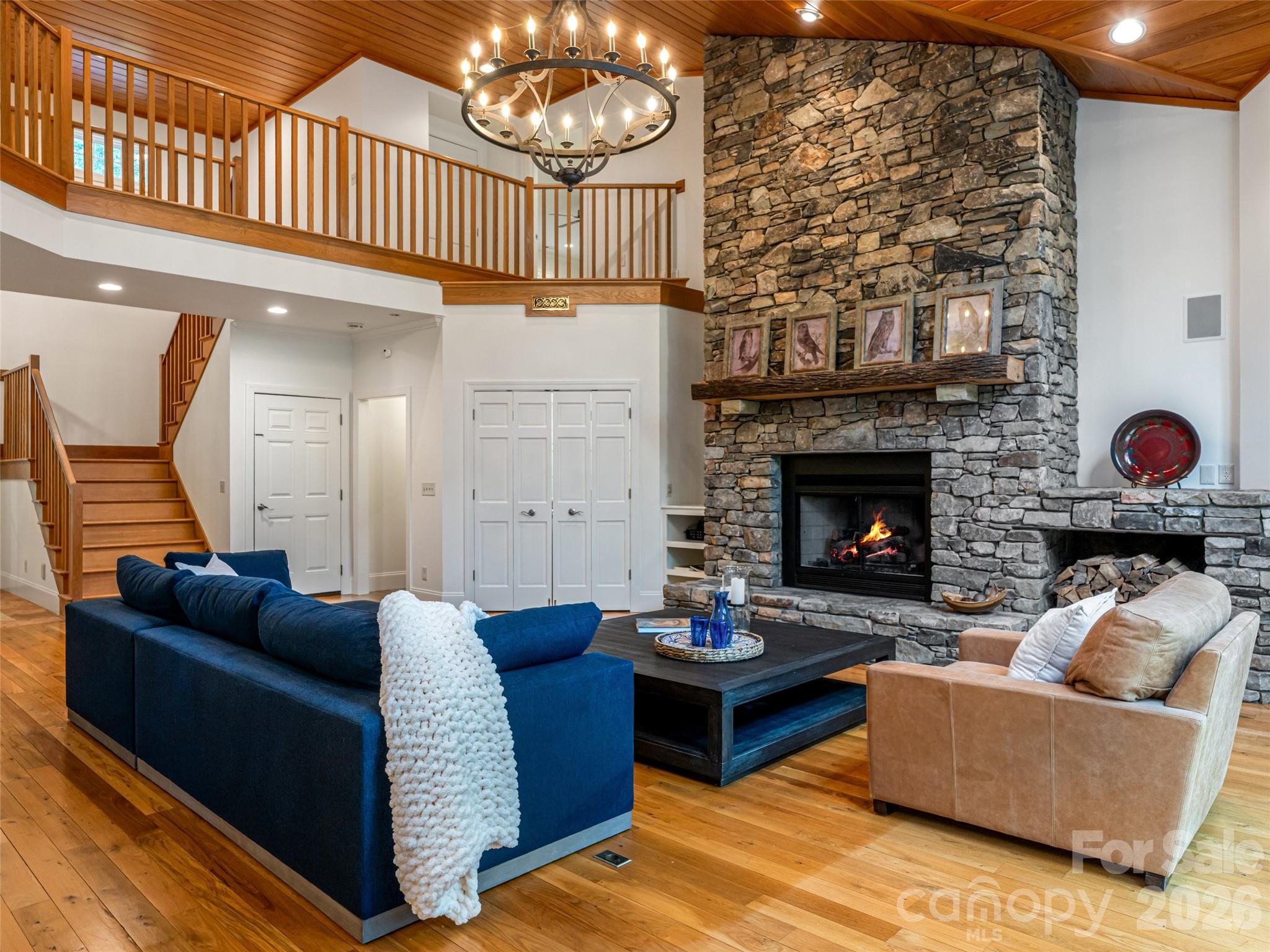 307 S Braeside Court, Asheville, photo 2 of 8