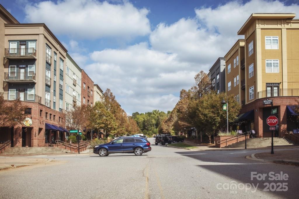 92 Senator Reynolds Road, Asheville, photo 5 of 8
