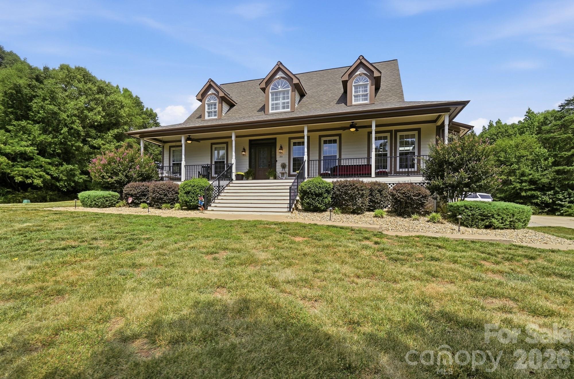 211 Winthrow Creek Road, Mooresville, photo 4 of 8