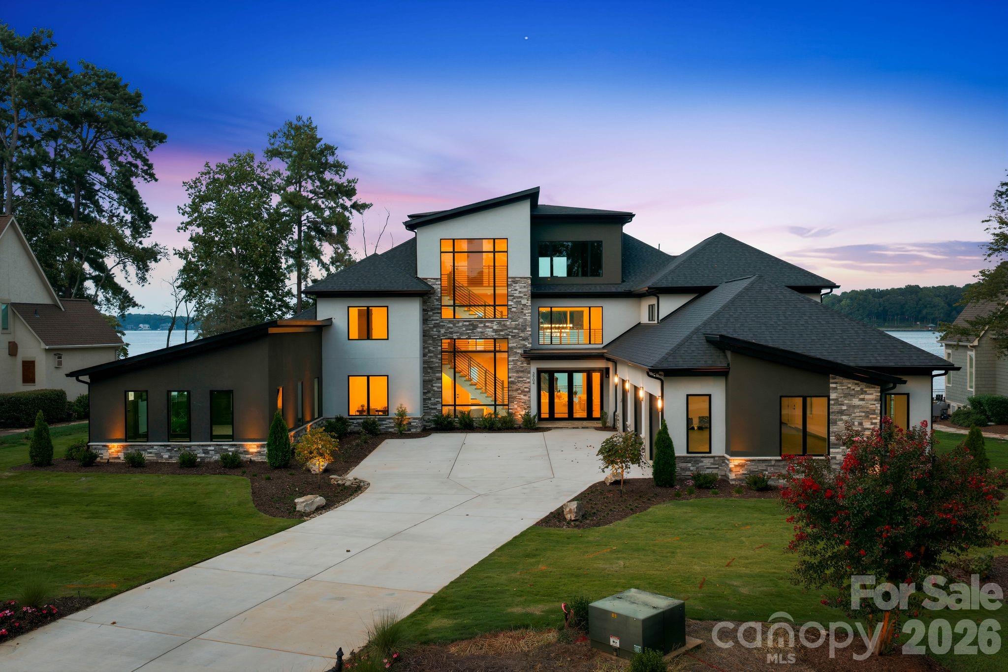 3904 Channel Pointe Lane, Denver, photo 1 of 8