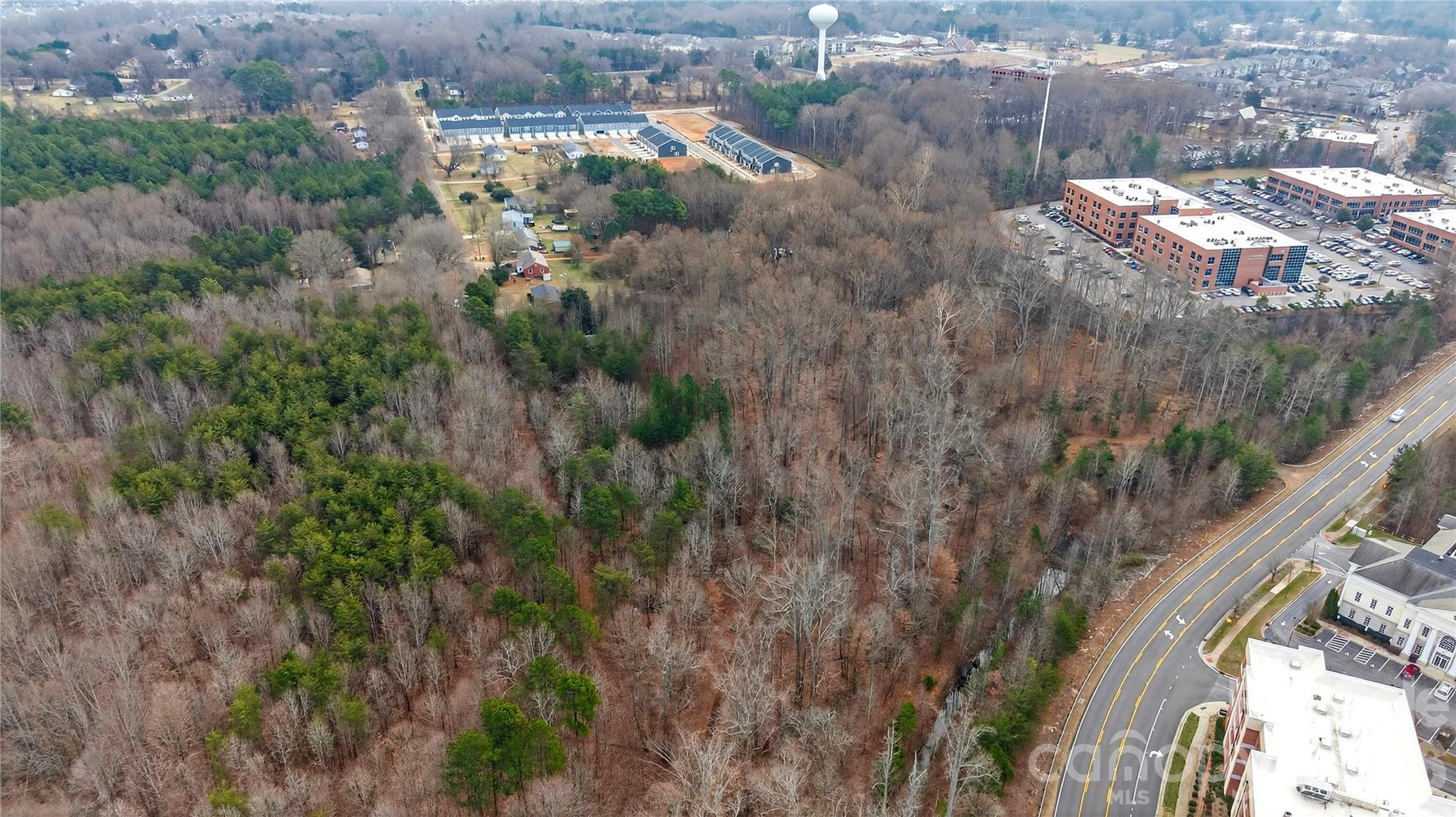 169 Crossrail Road, Mooresville, photo 2 of 8