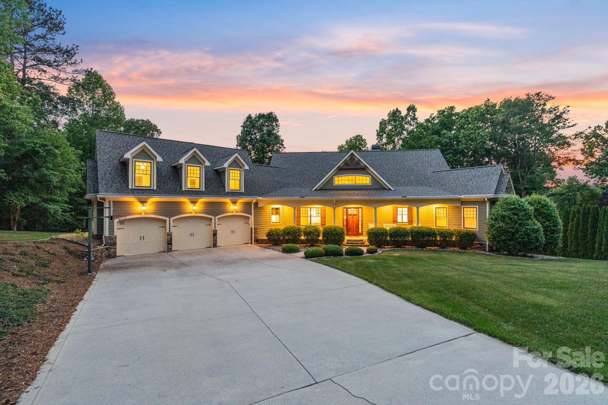 2243 Whiterock Court, Sherrills Ford, photo 3 of 8