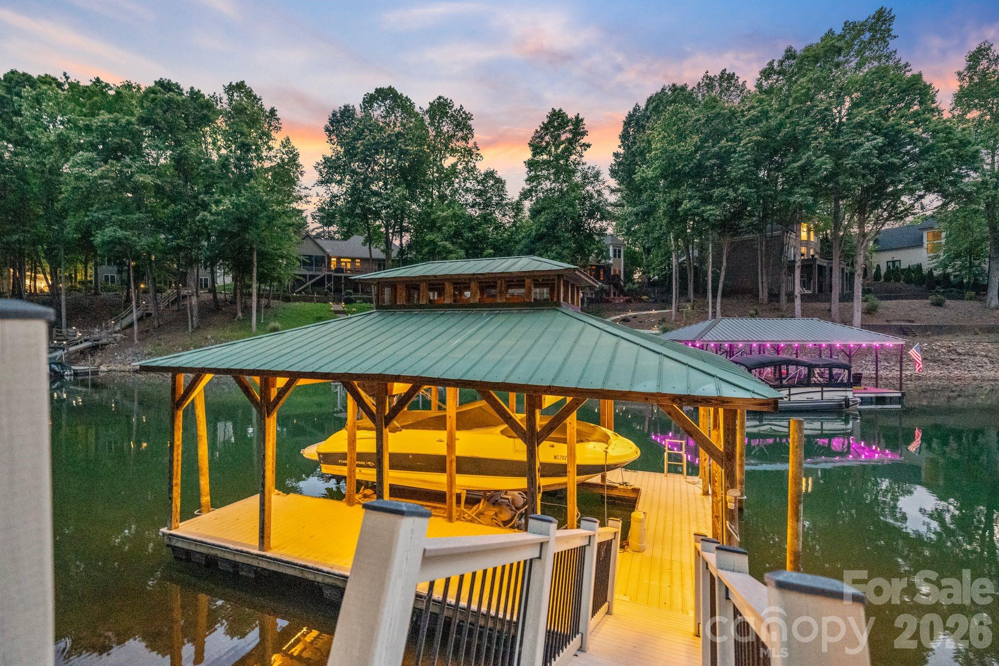2243 Whiterock Court, Sherrills Ford, photo 5 of 8