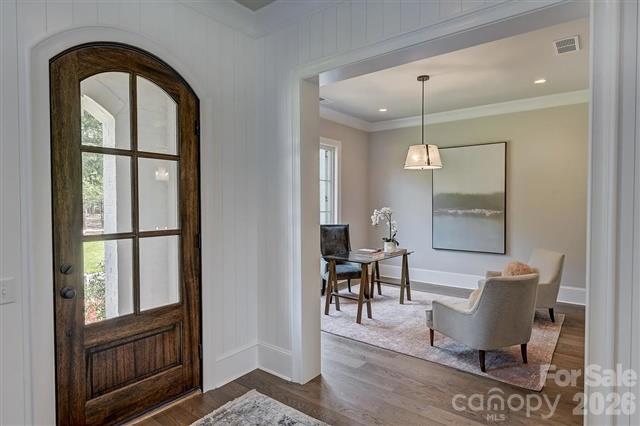 6510 Sharon Hills Road, Charlotte, photo 4 of 8