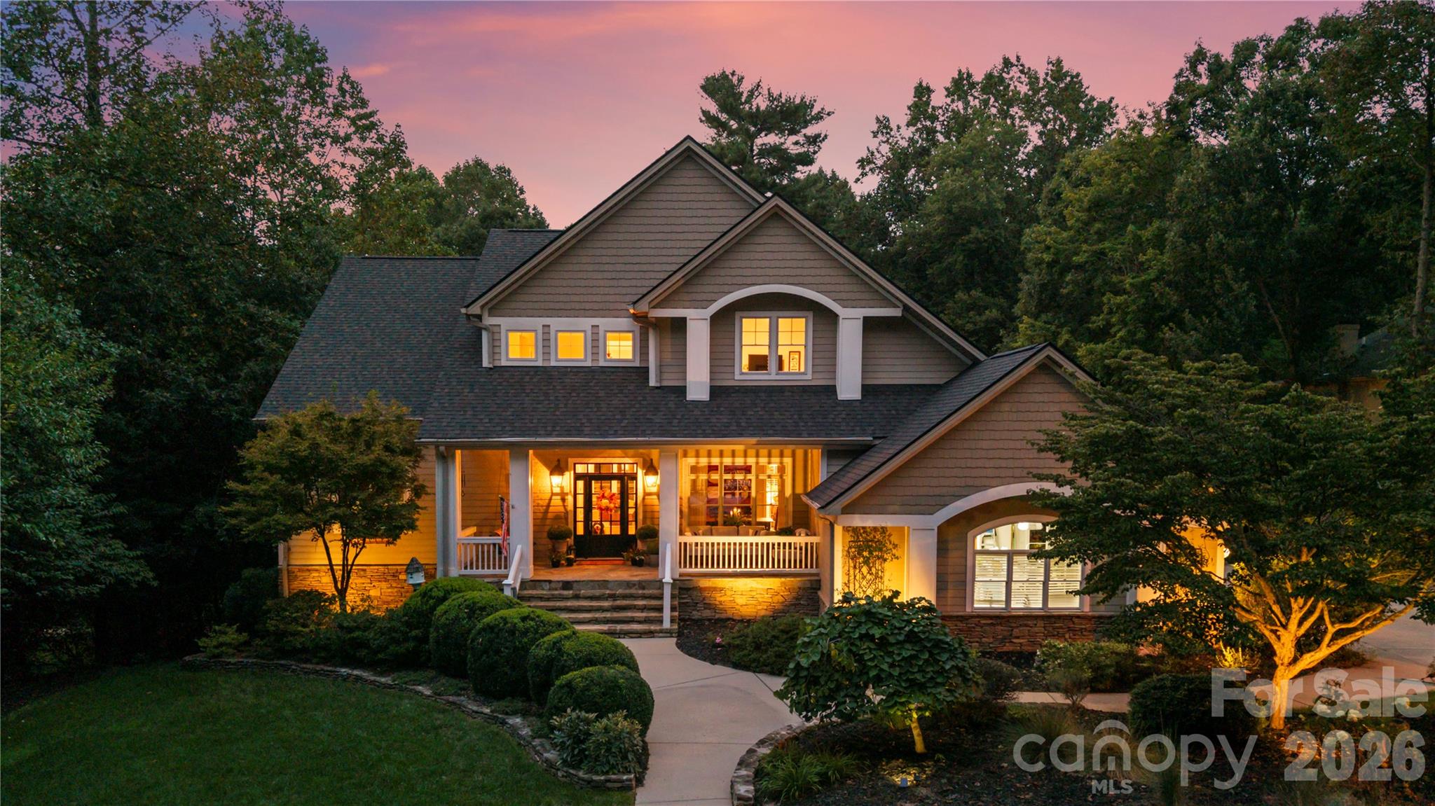 1637 Olmsted Drive, Asheville, photo 1 of 8