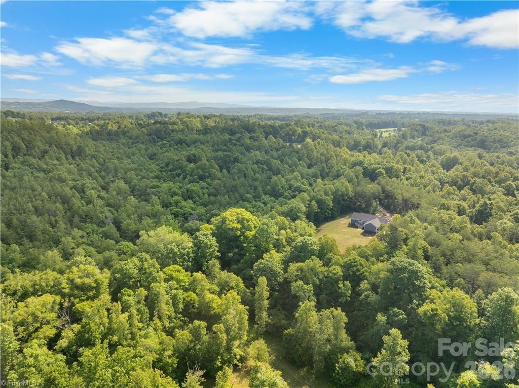 274 Echo Hollar Road, Westfield, photo 6 of 8