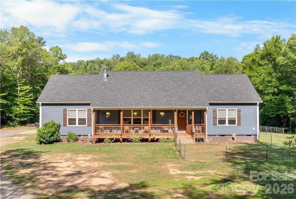 274 Echo Hollar Road, Westfield, photo 2 of 8