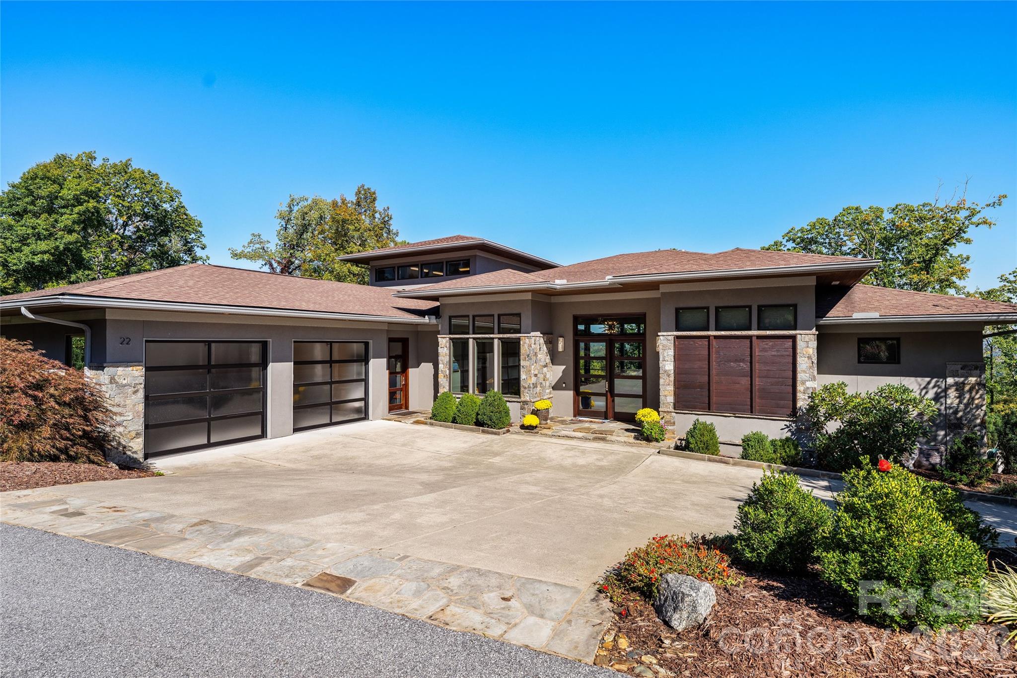 22 Quartz Trail, Hendersonville, photo 1 of 8