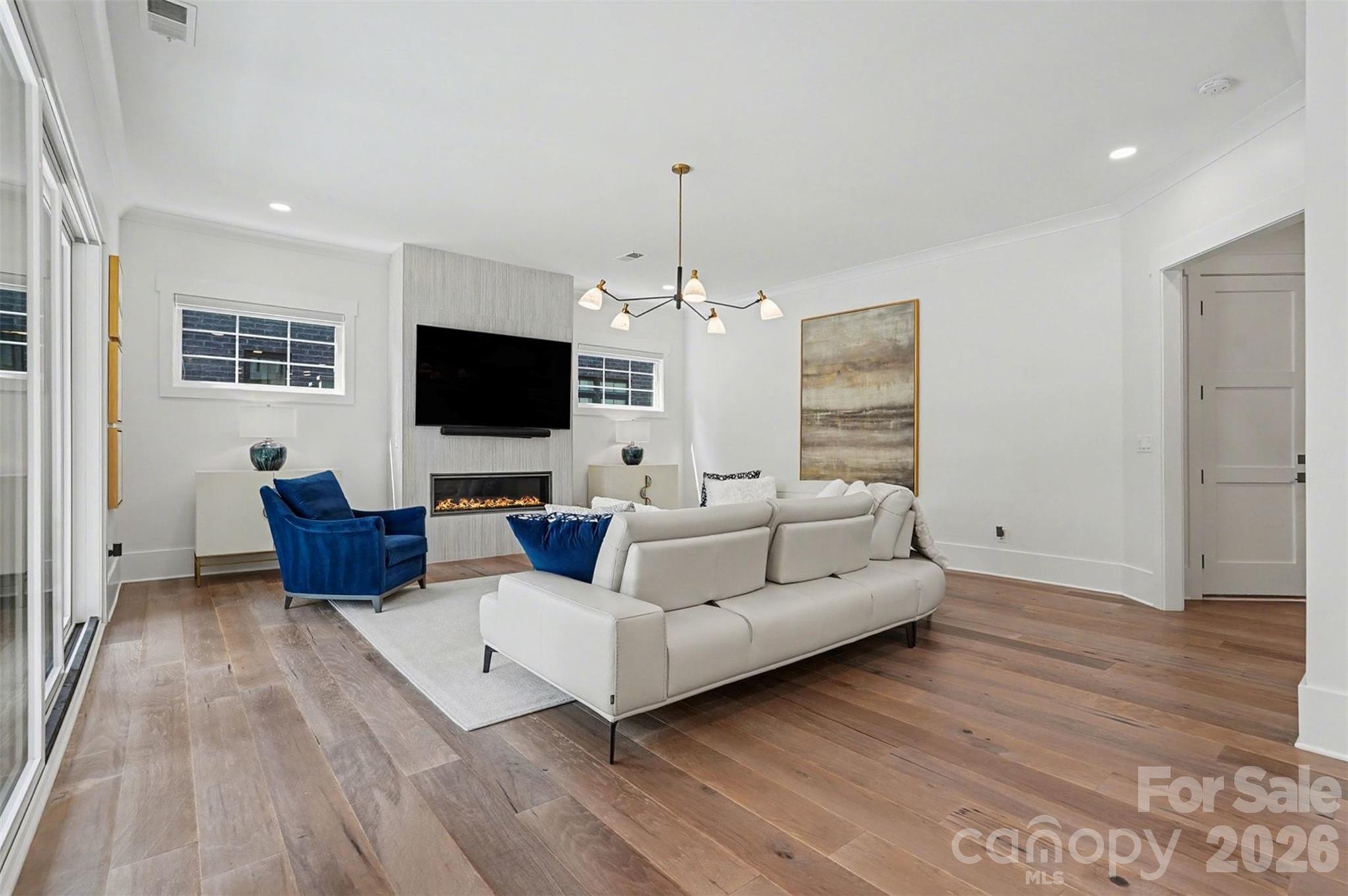 915 Laurel Creek Lane, Charlotte, photo 5 of 8