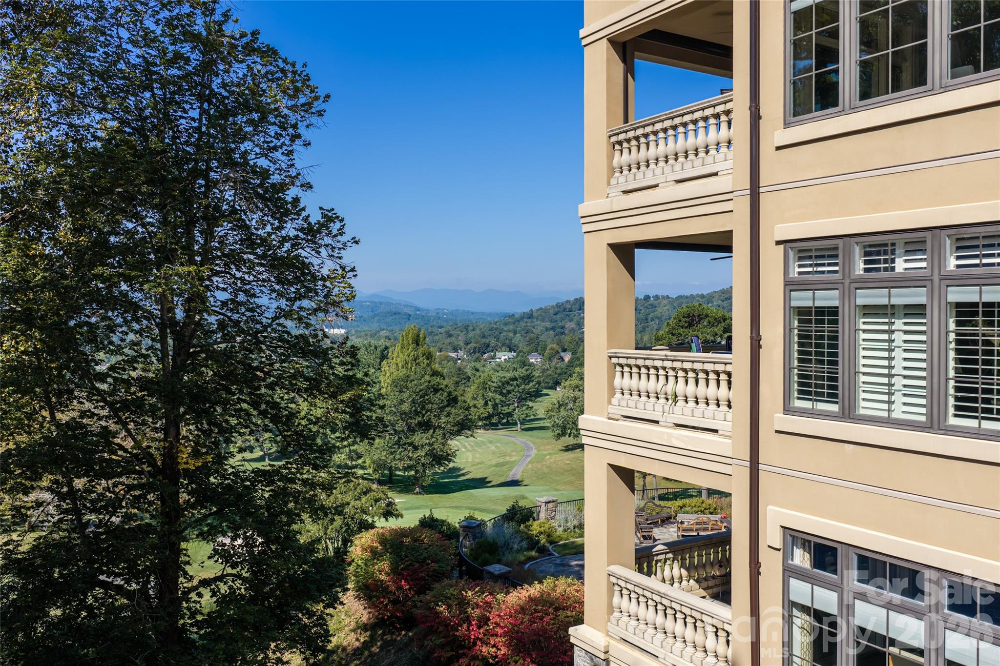 288 Macon Avenue #201, Asheville, photo 3 of 8