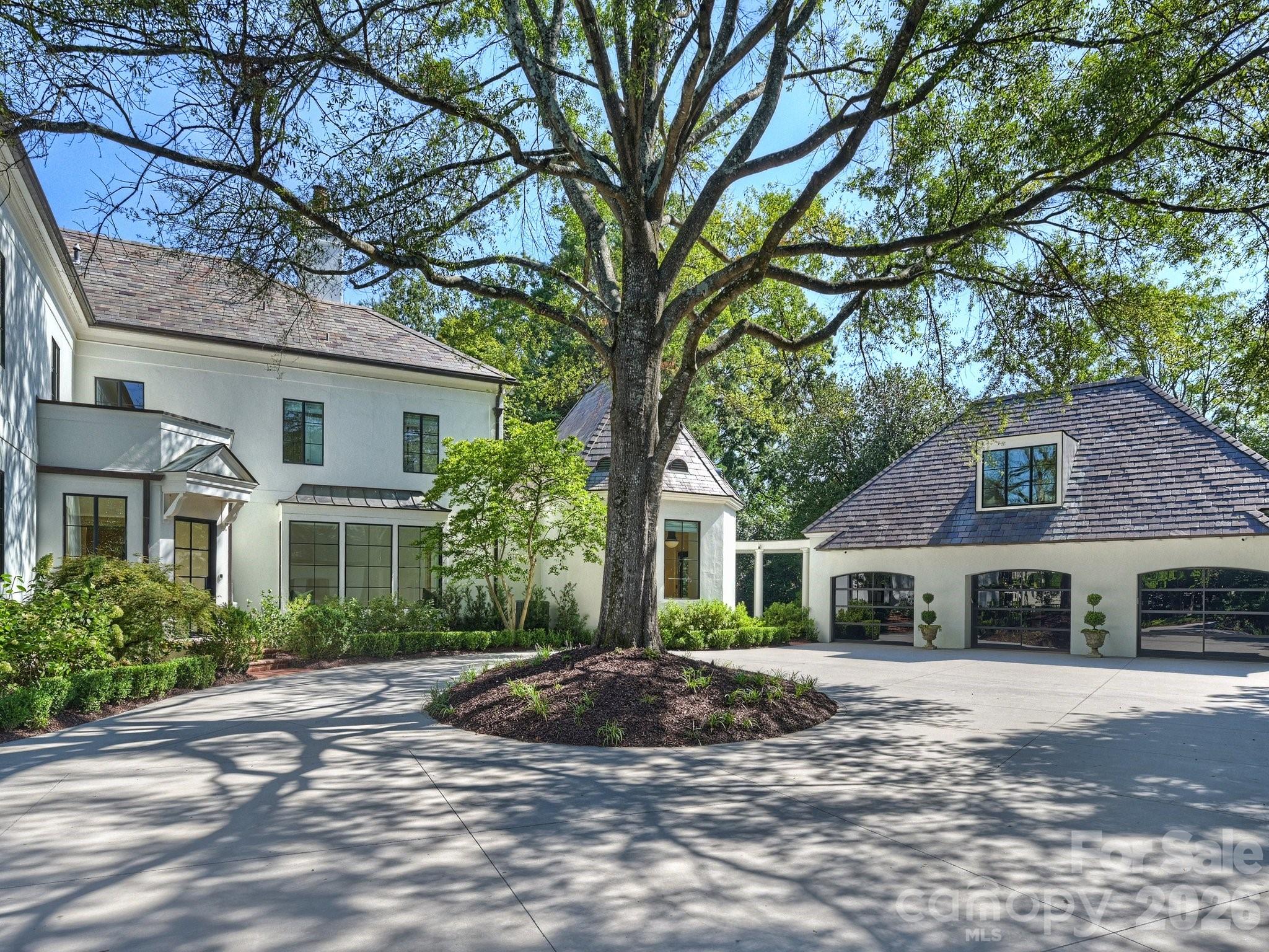 600 Hermitage Road, Charlotte, photo 5 of 8