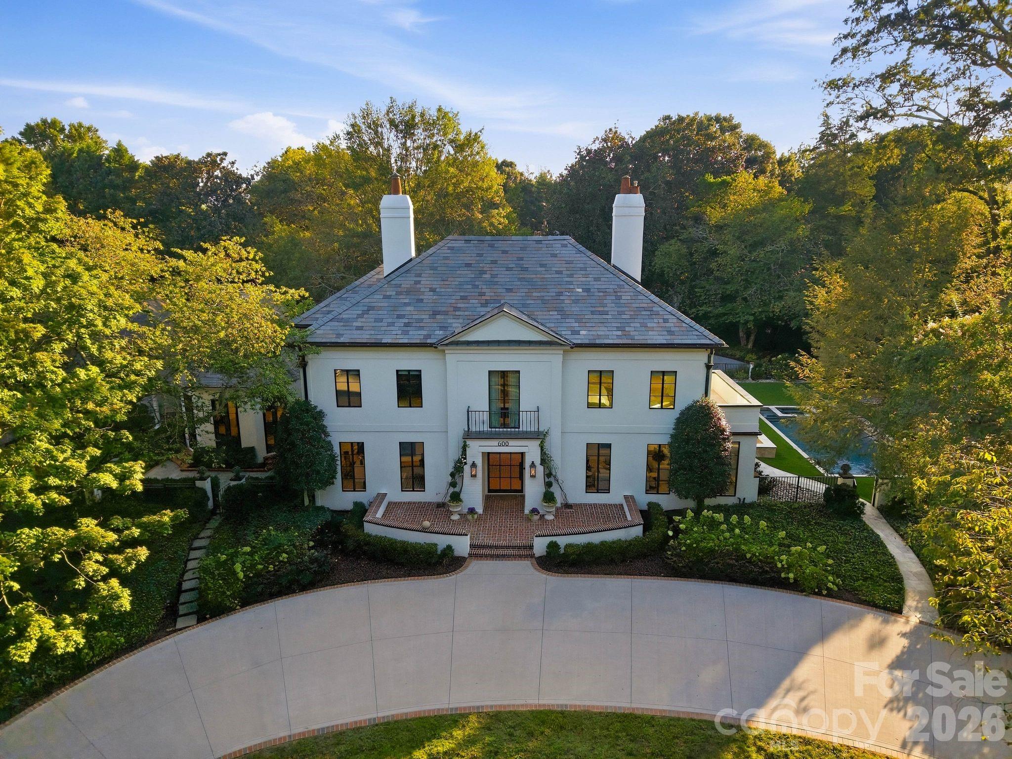 600 Hermitage Road, Charlotte, photo 1 of 8