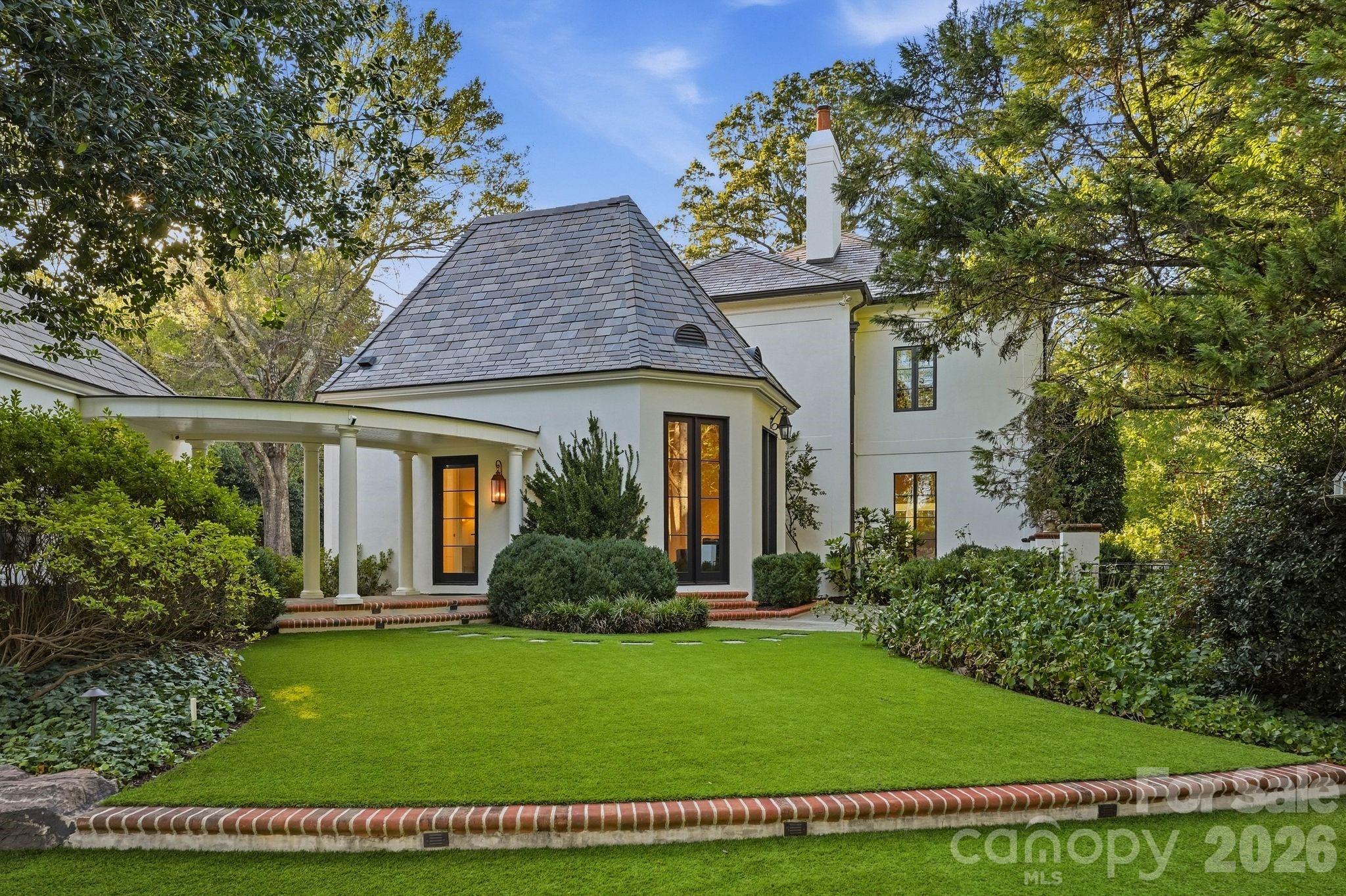 600 Hermitage Road, Charlotte, photo 4 of 8