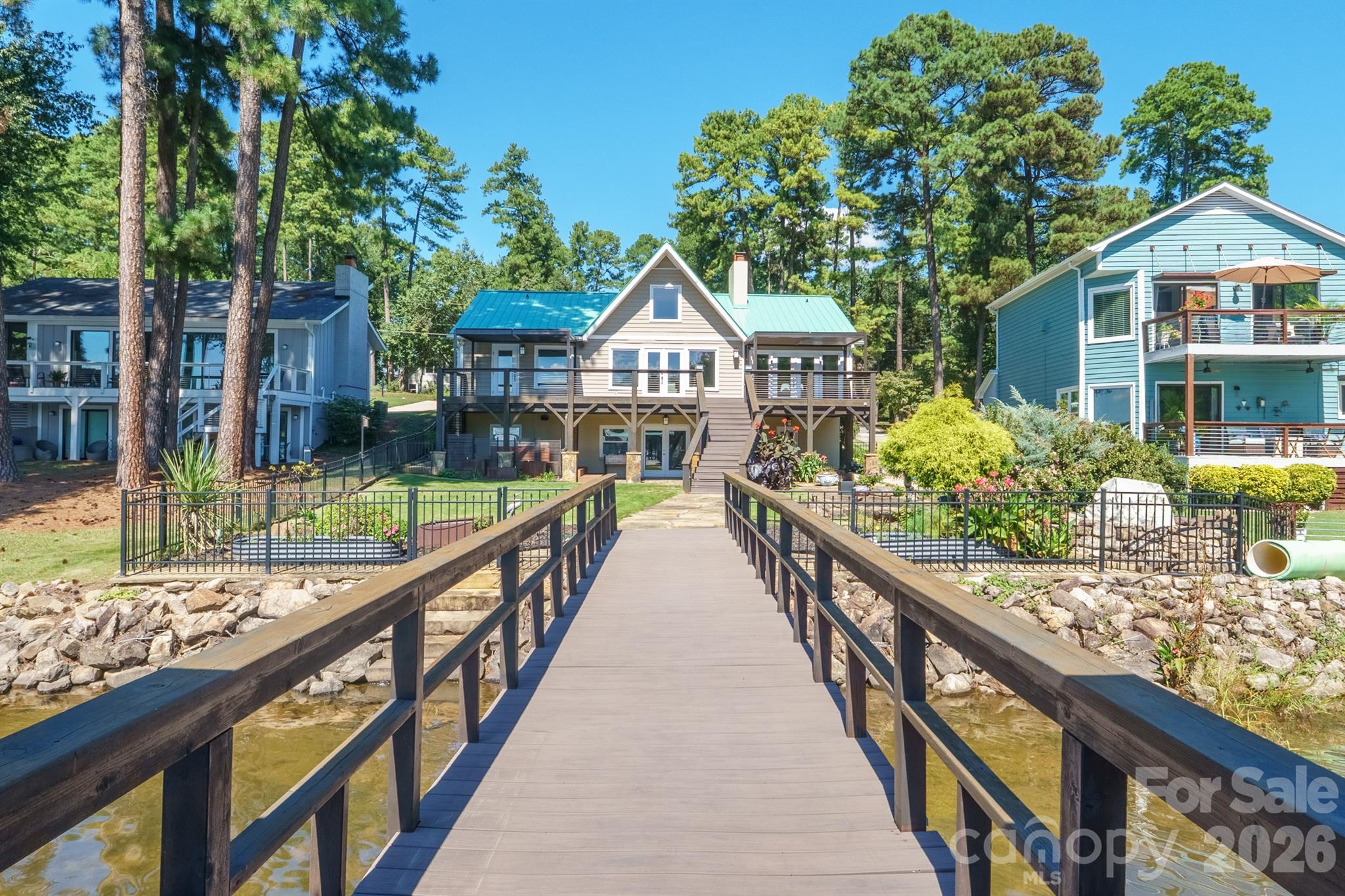 20919 Island Forest Drive, Cornelius, photo 2 of 8