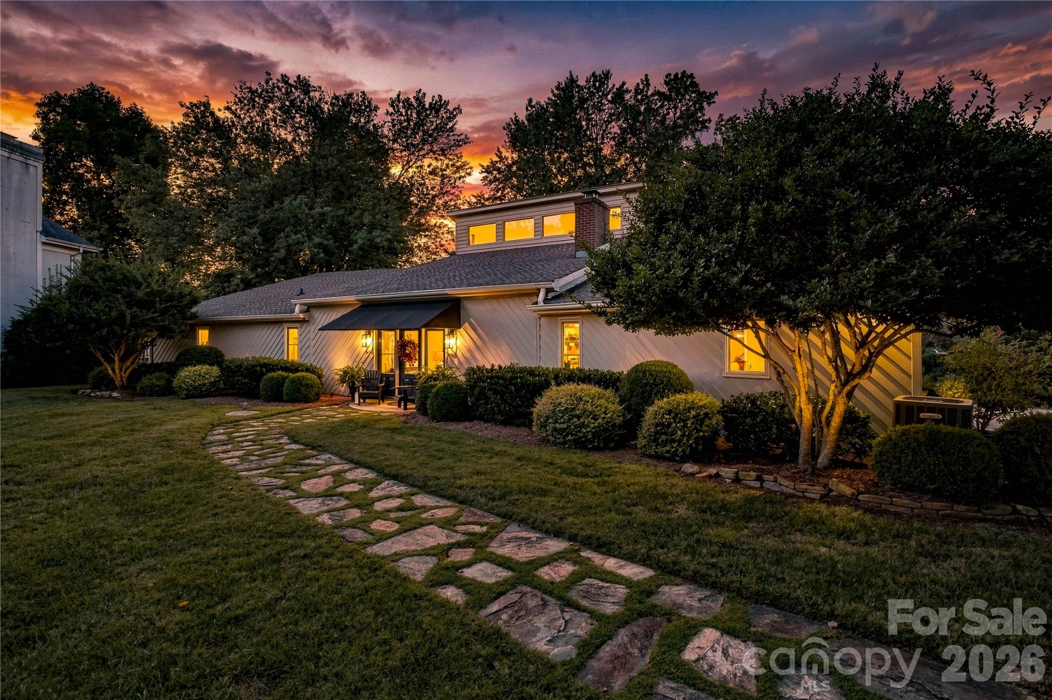8172 Malibu Pointe Lane, Denver, photo 3 of 8