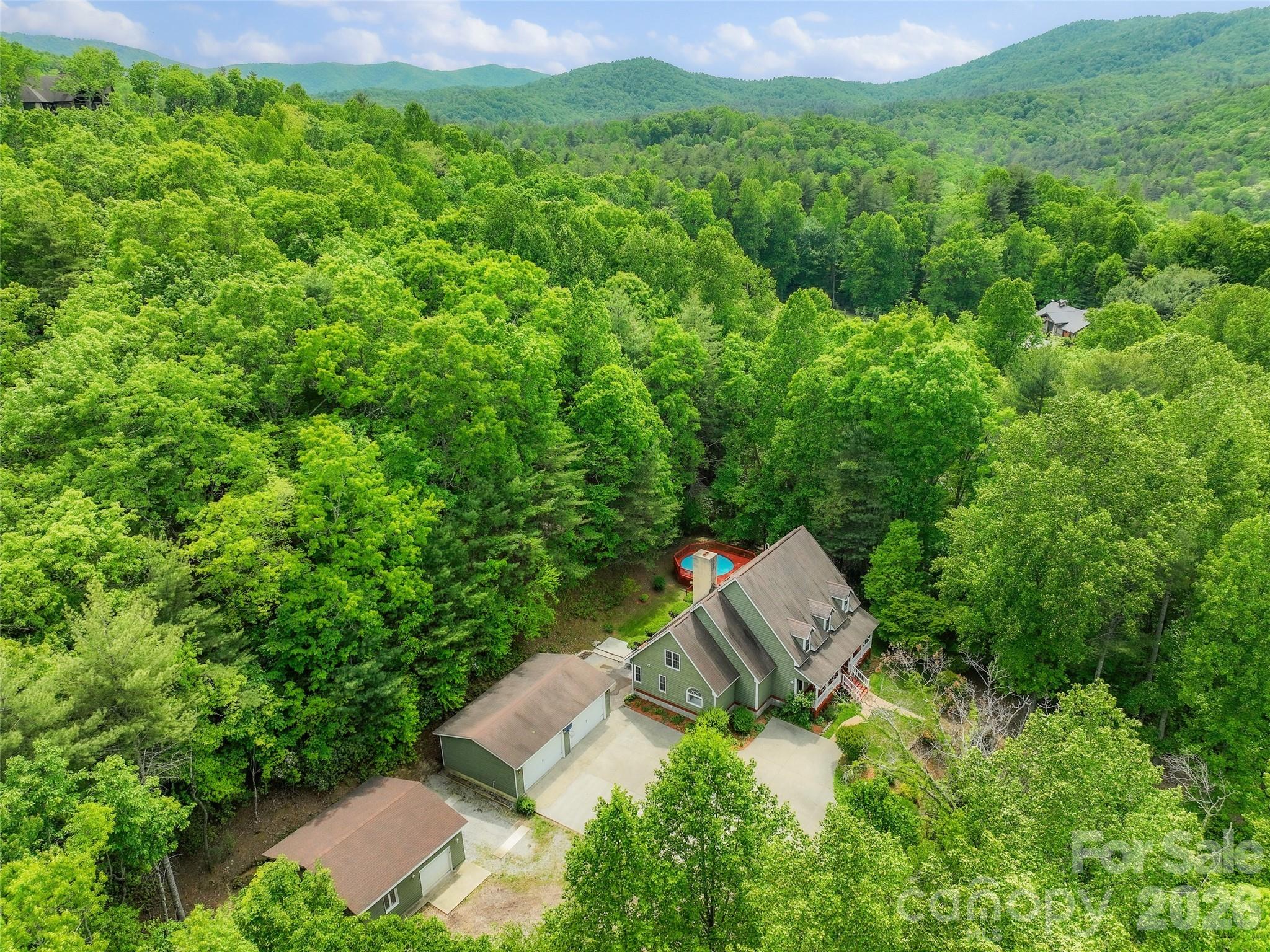 287 Shady Creek Lane, Hendersonville, photo 4 of 8