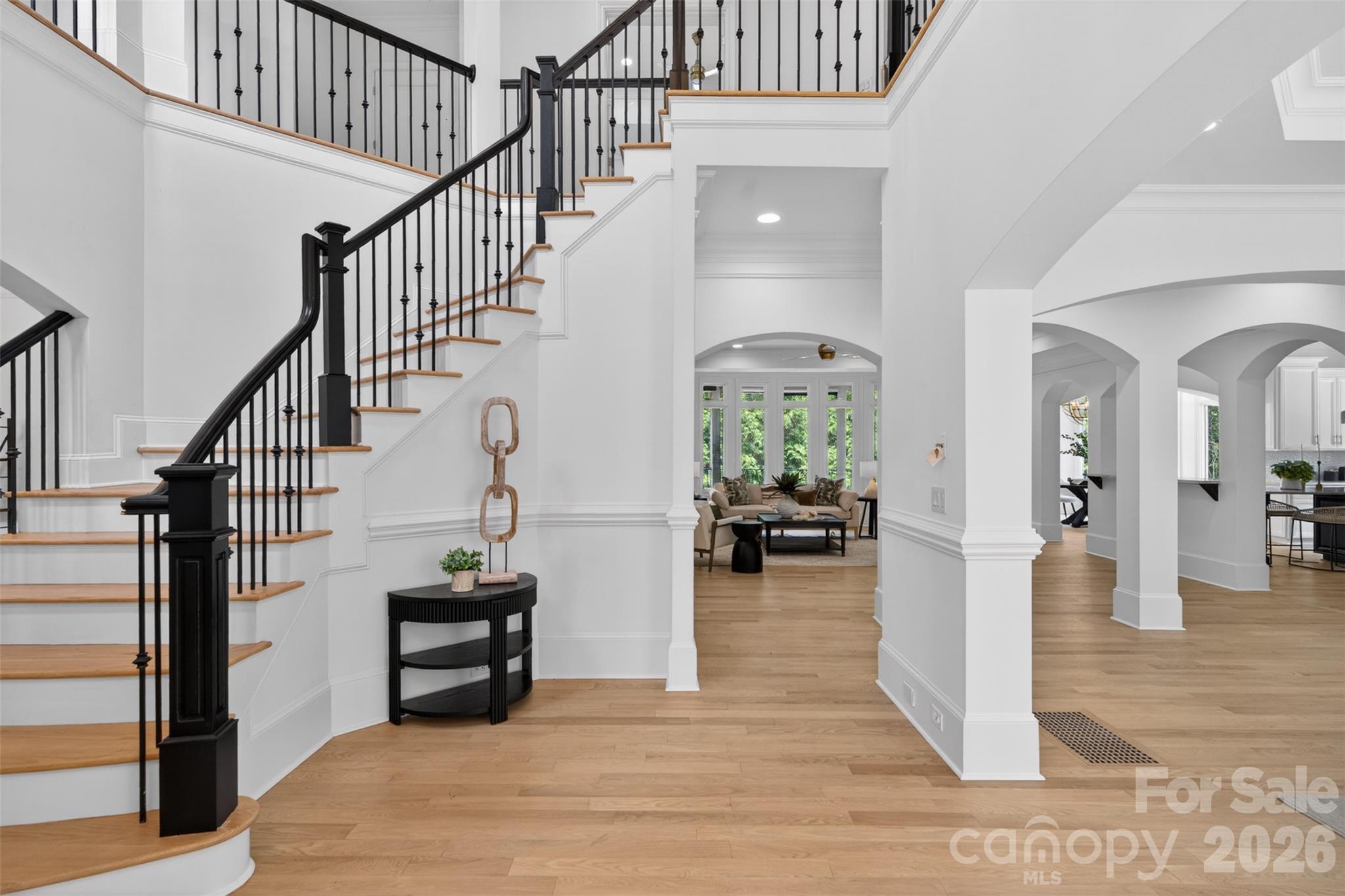 2132 Foxcroft Woods Lane, Charlotte, photo 2 of 8