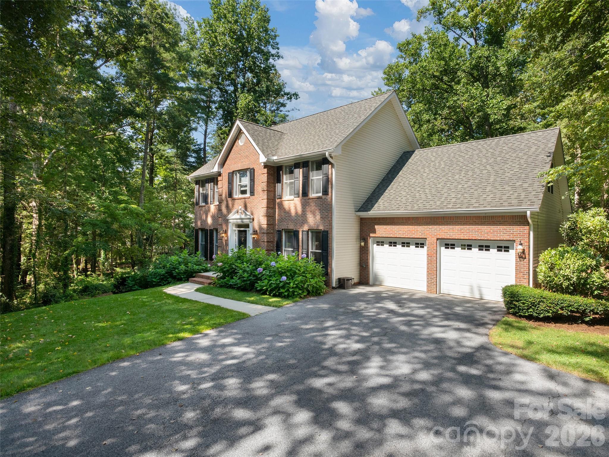306 Red Fox Circle, Asheville, photo 2 of 8