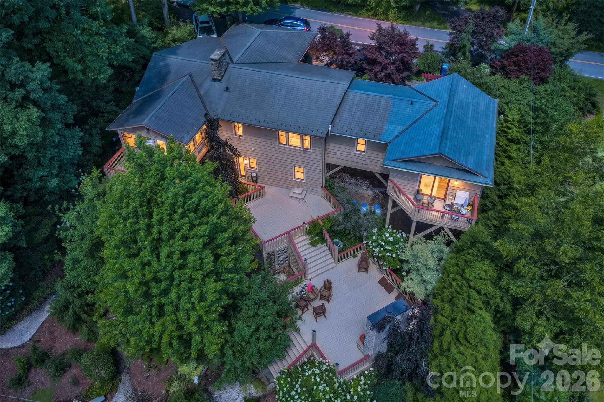 241 Wonderland Trail, Blowing Rock, photo 1 of 8