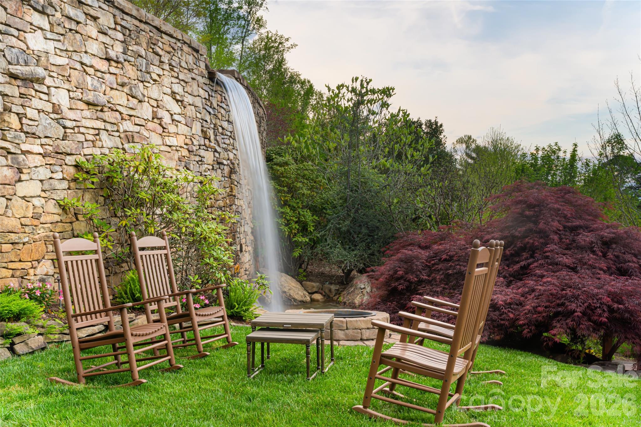 66 N Deerhaven Lane, Asheville, photo 4 of 8