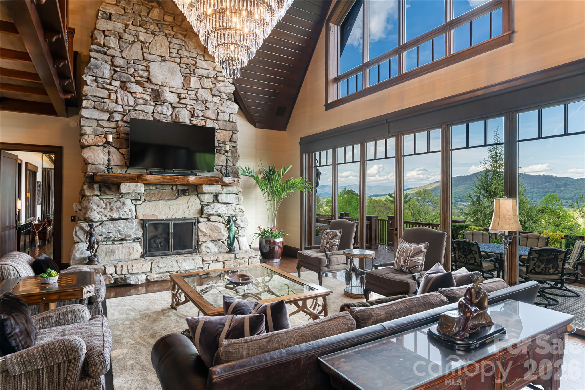 66 N Deerhaven Lane, Asheville, photo 6 of 8