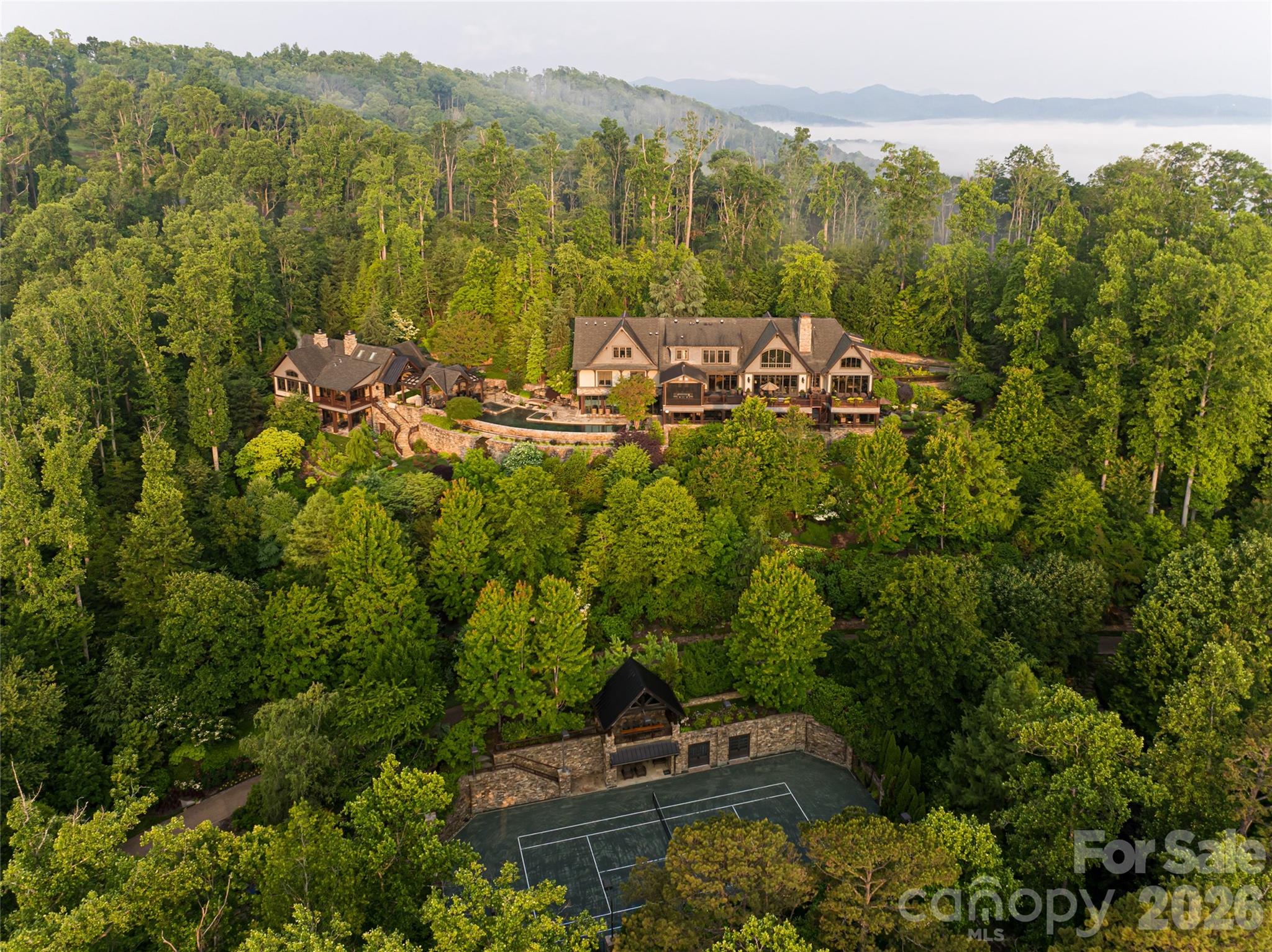 66 N Deerhaven Lane, Asheville, photo 2 of 8