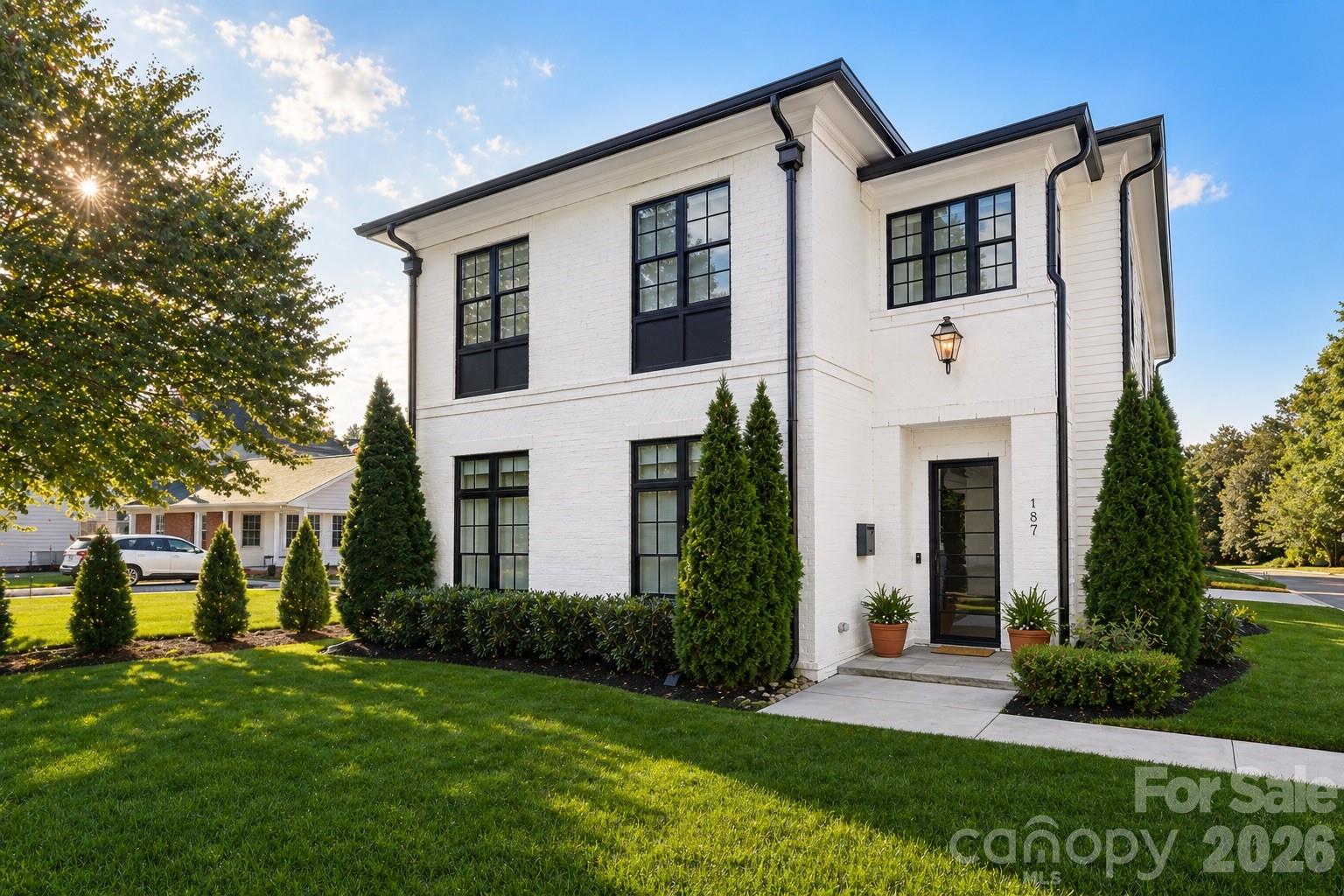 187 N Canterbury Road, Charlotte, photo 2 of 8