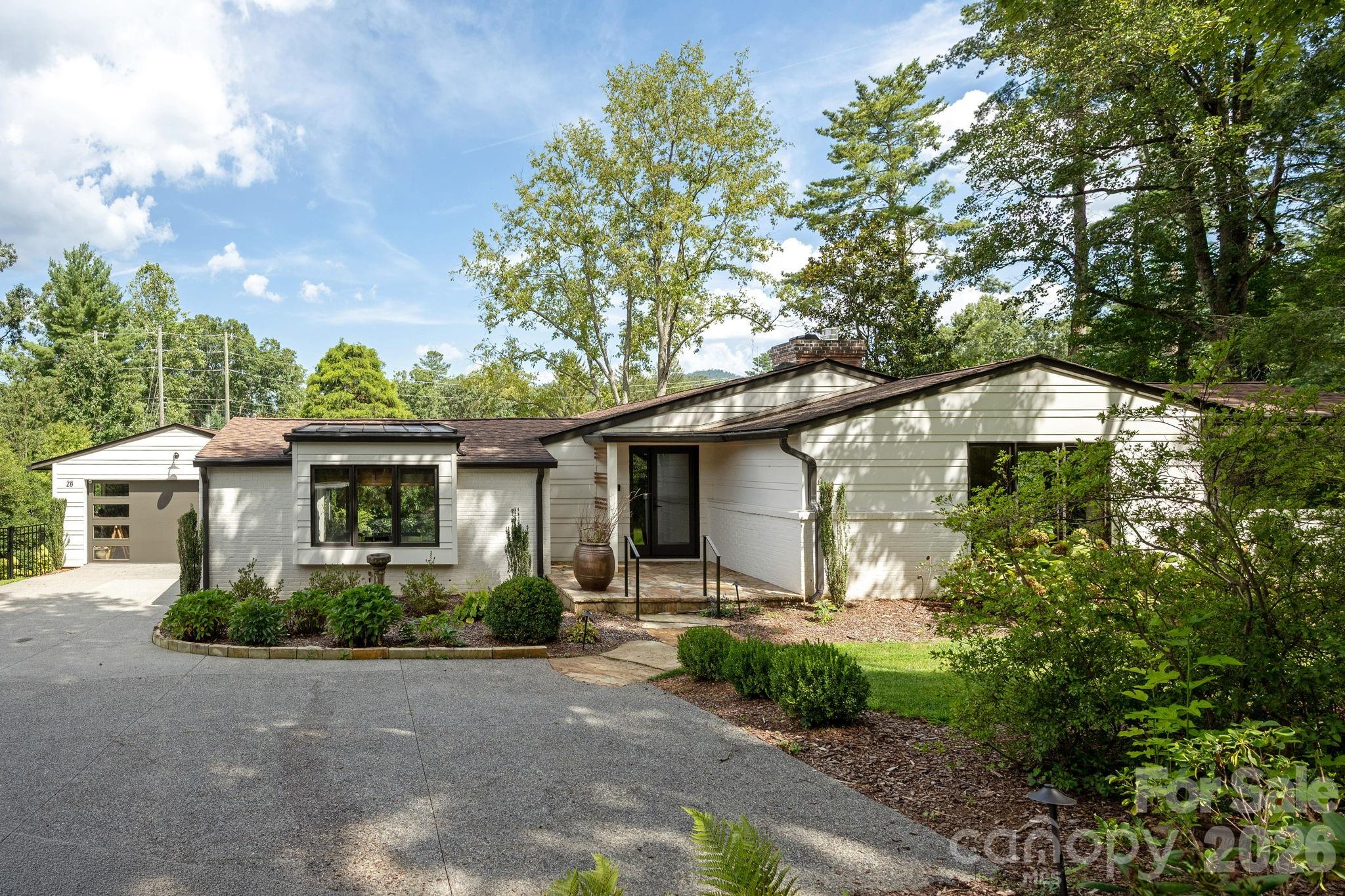 28 Forest Road, Asheville, photo 3 of 8
