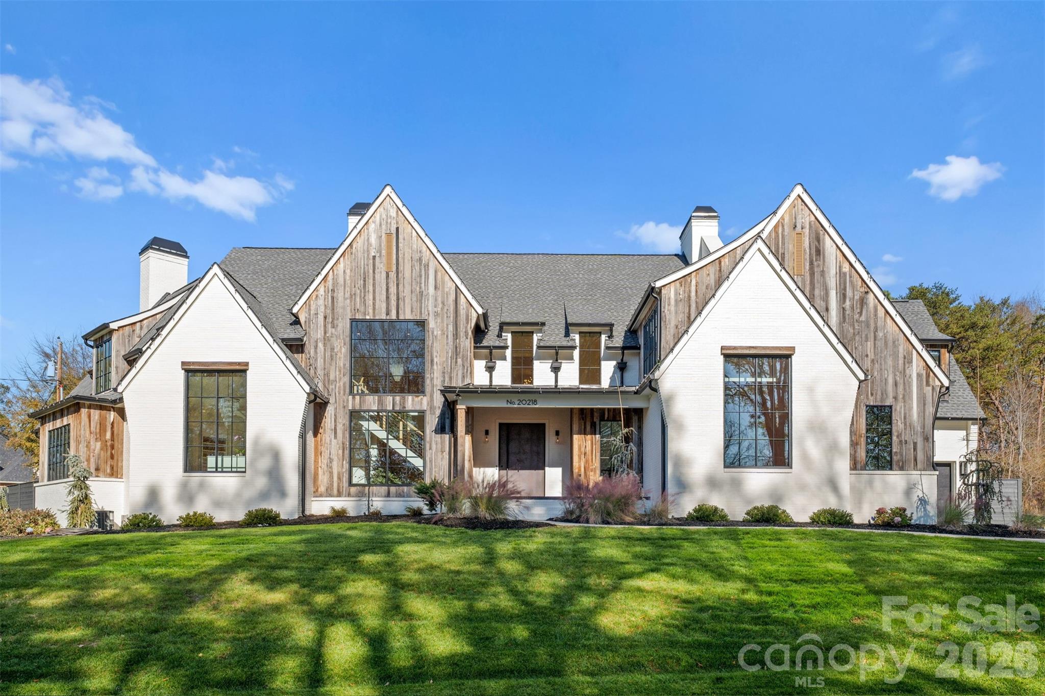 20218 Rainbow Circle, Cornelius, photo 2 of 8