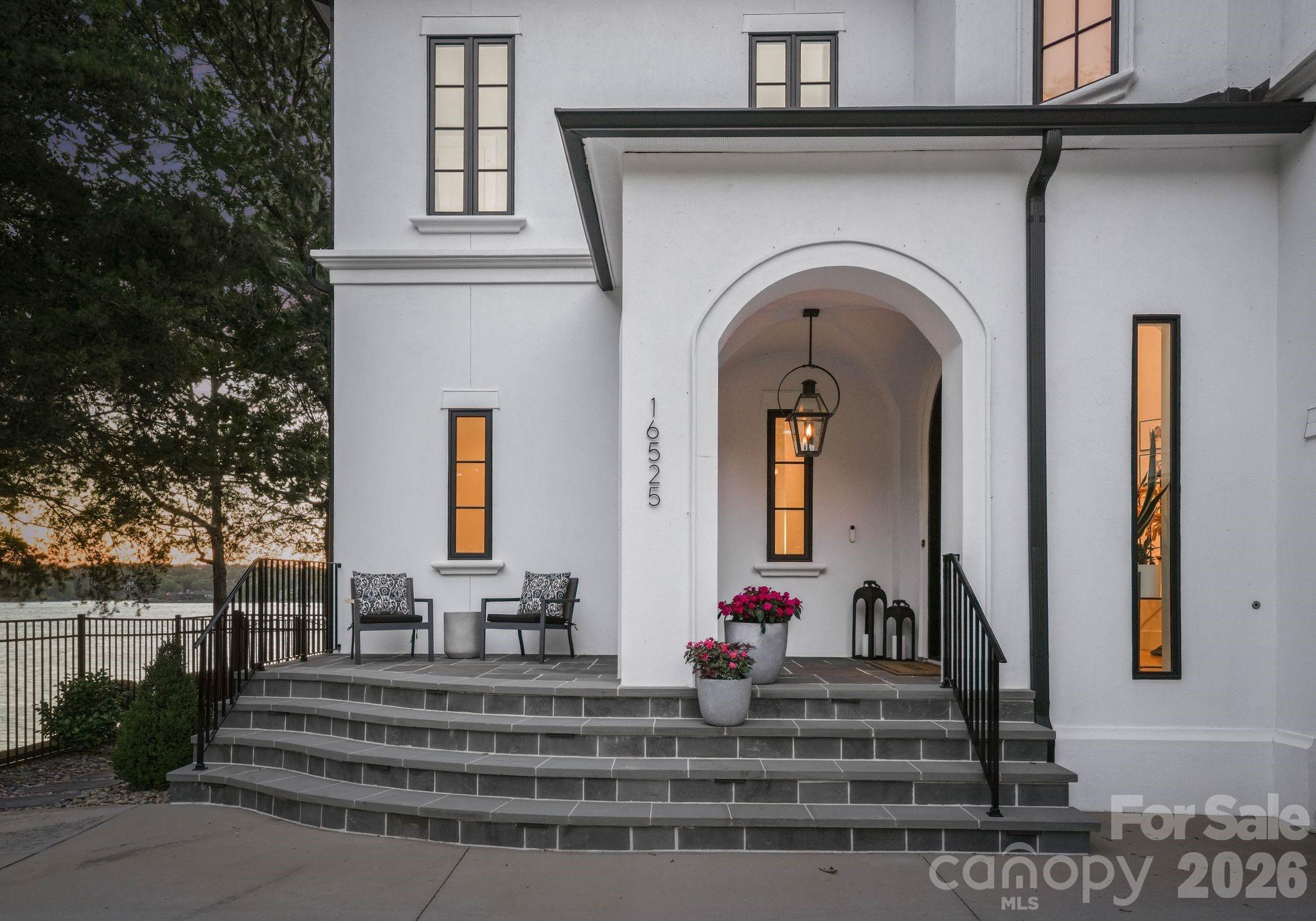16525 Forest Home Road, Charlotte, photo 6 of 8