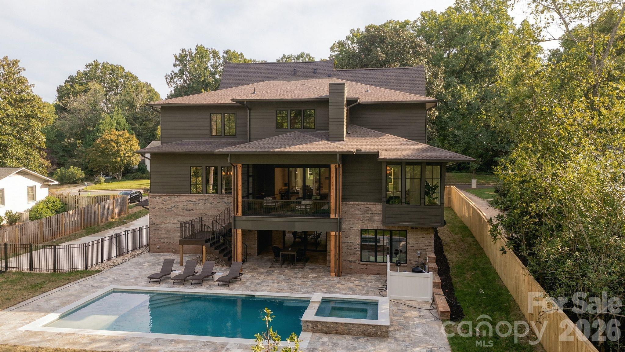 122 Lansdowne Road, Charlotte, photo 4 of 8