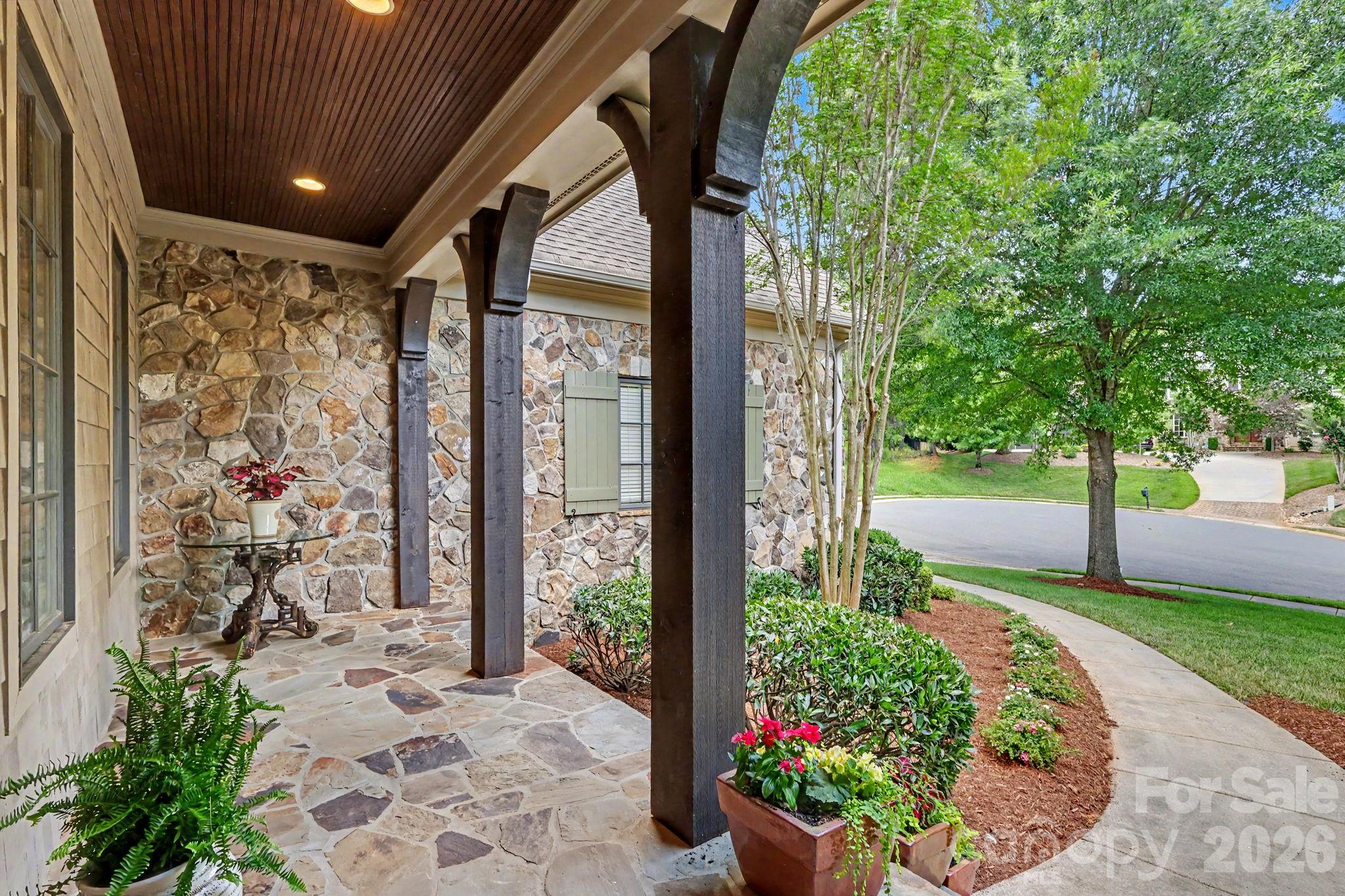 508 Hideaway Ridge Court, Matthews, photo 4 of 8