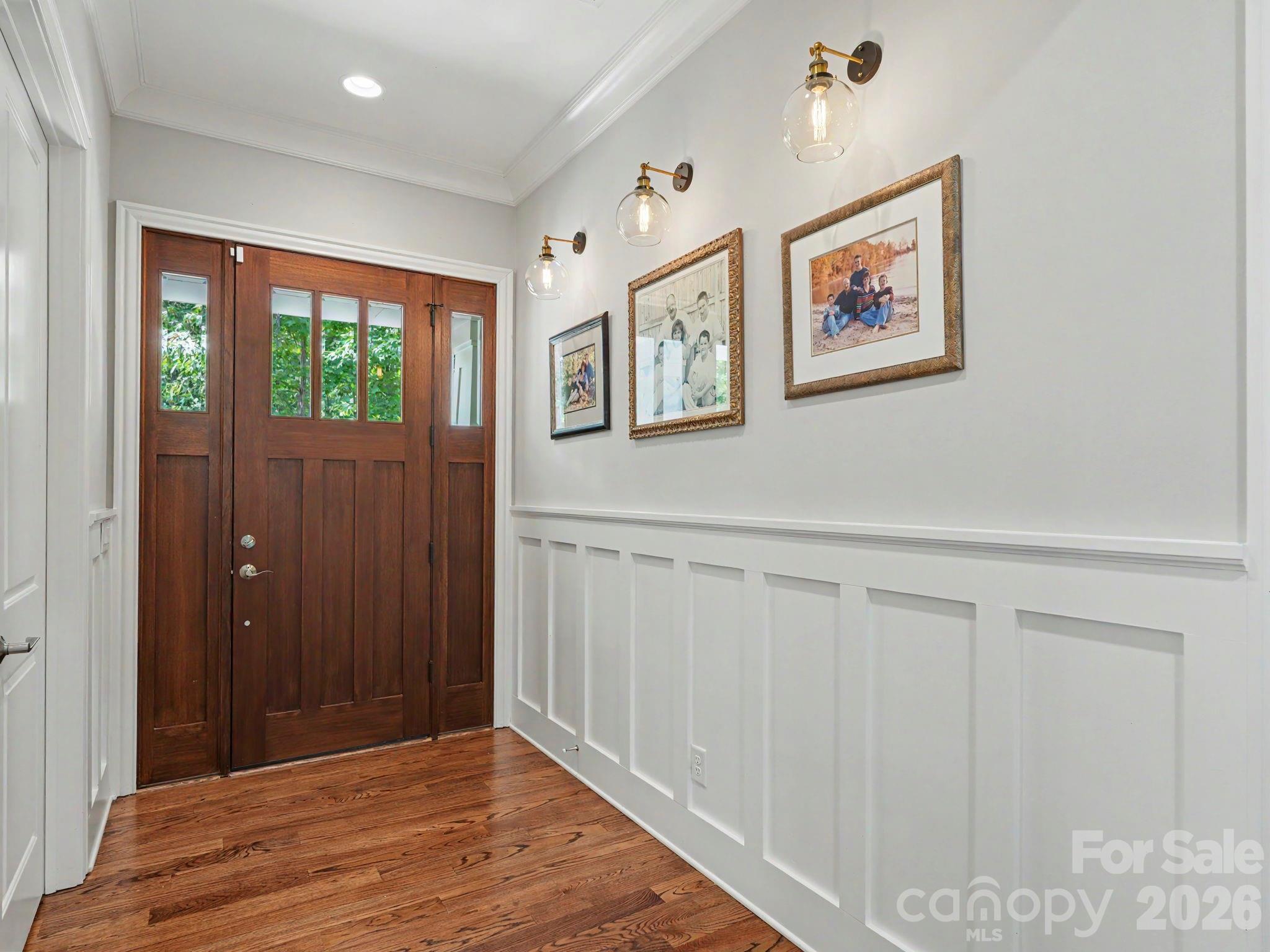 9560 Regent Drive, Davidson, photo 2 of 8