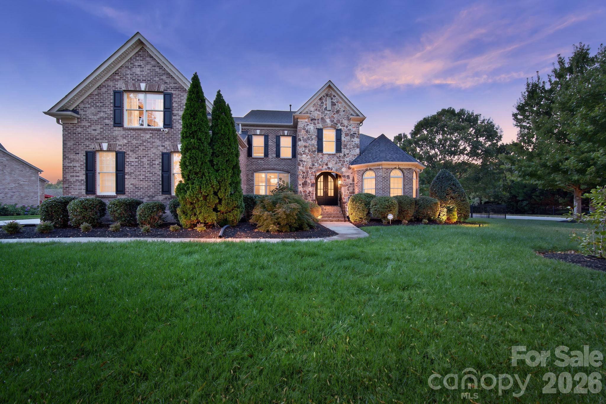5017 Autumn Blossom Lane, Waxhaw, photo 2 of 8