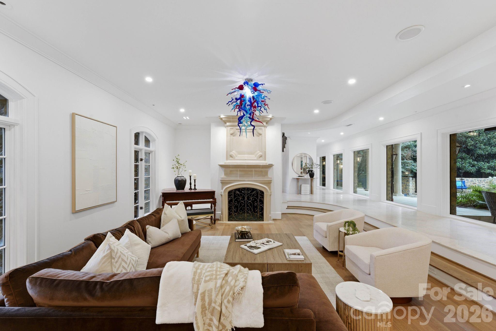 4231 Fox Brook Lane, Charlotte, photo 6 of 8