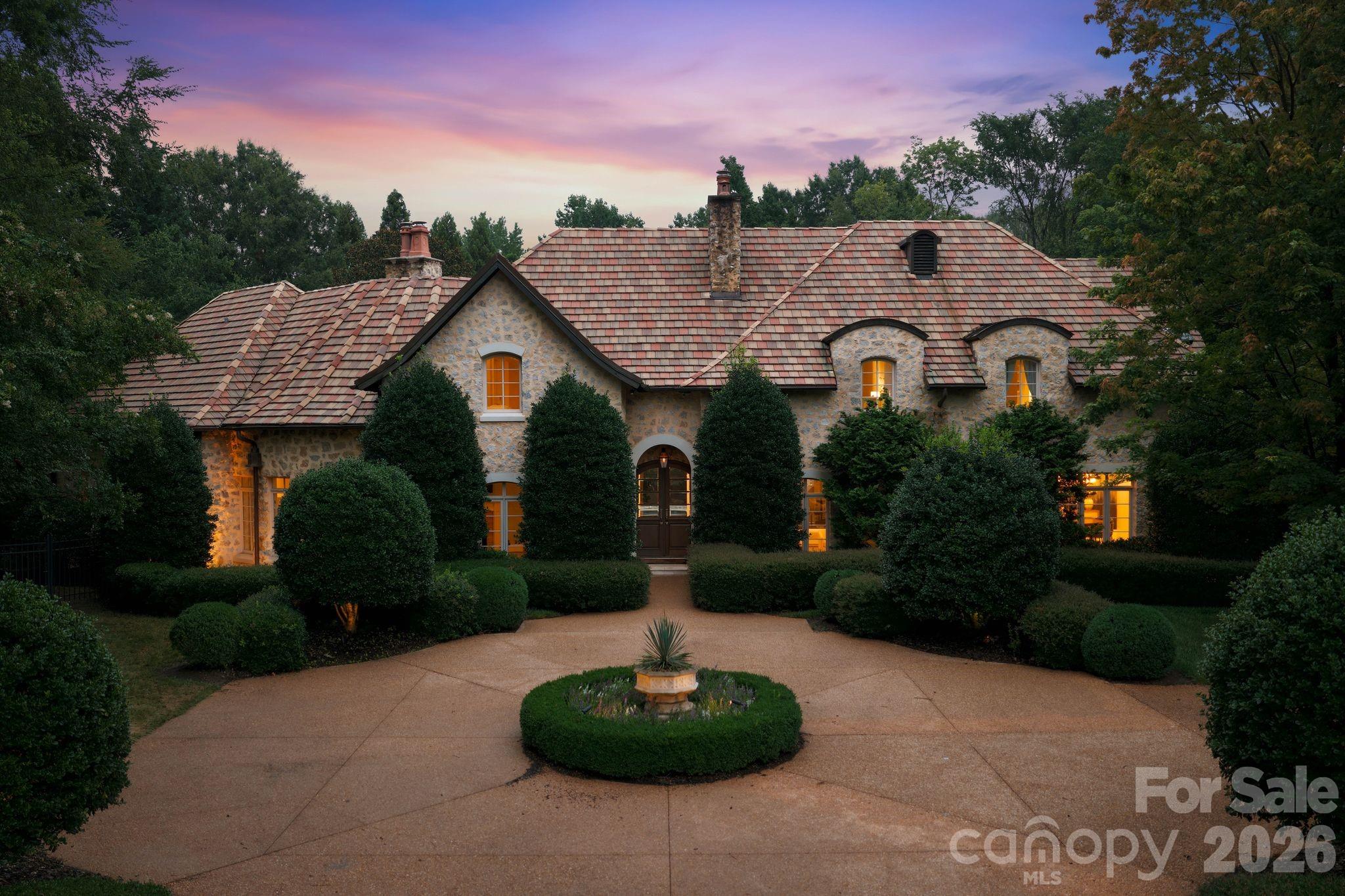 4231 Fox Brook Lane, Charlotte, photo 1 of 8