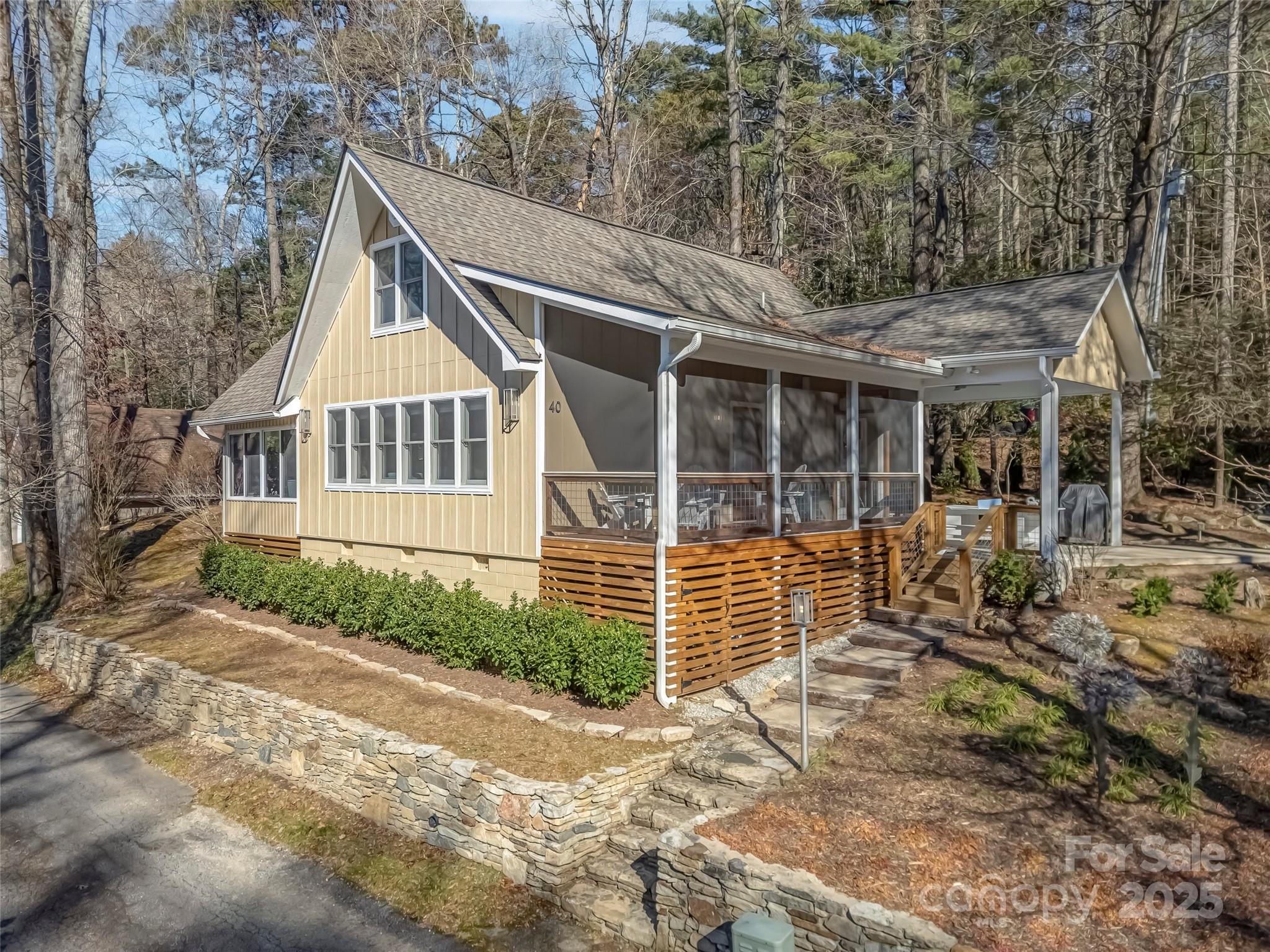 40 Toxaway Landing Drive, Lake Toxaway, photo 1 of 8