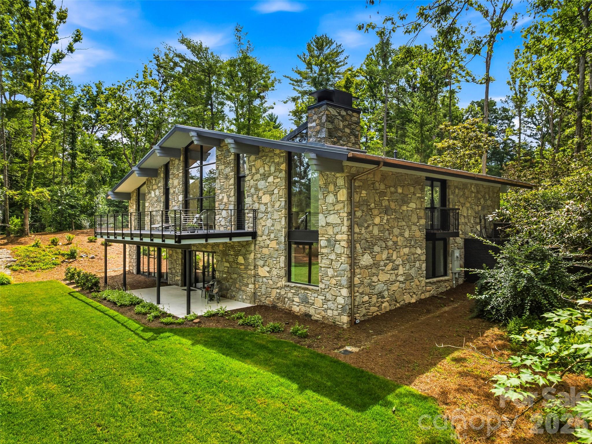3 Holly Hill Road, Biltmore Forest, photo 6 of 8