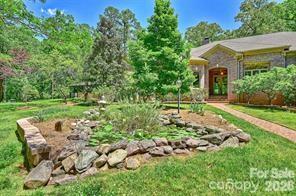 8680 Hills Dell Drive, Concord, photo 6 of 8