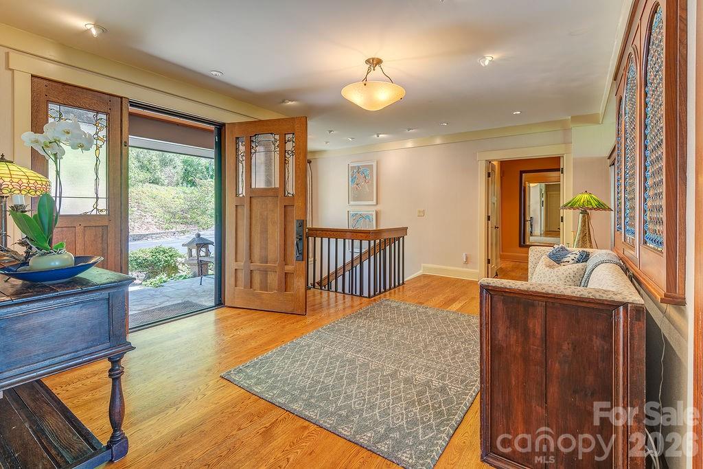 24 Westhaven Drive, Asheville, photo 5 of 8